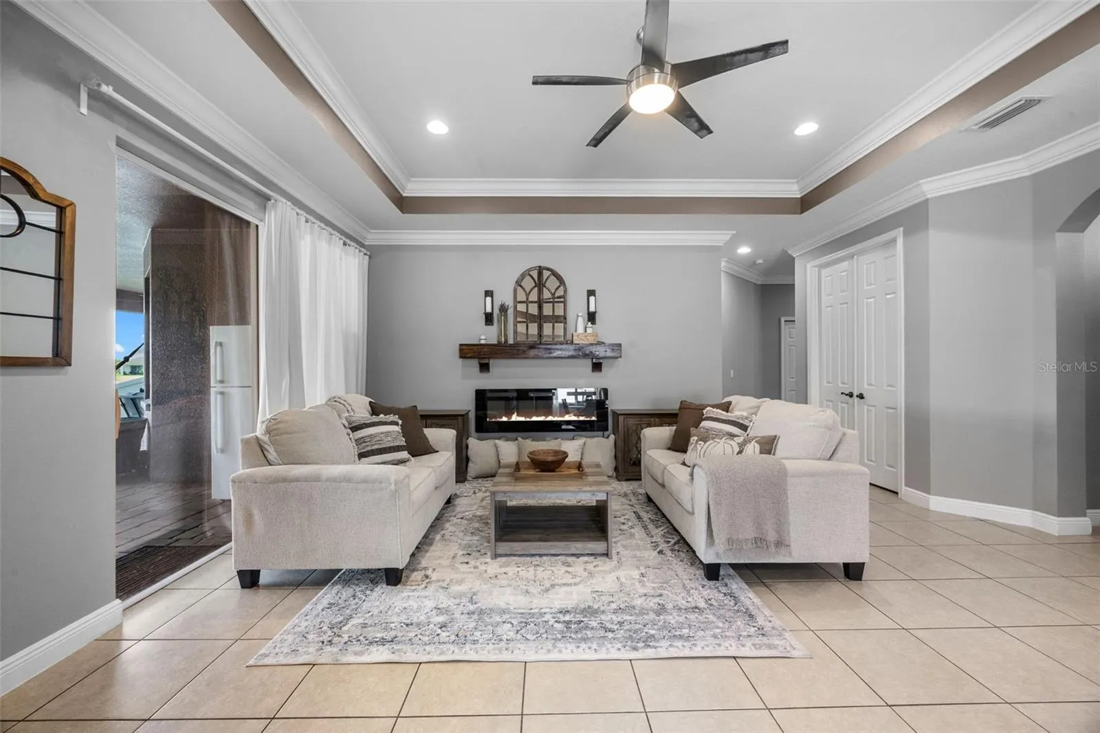 4445 BISCAYNE BREEZE WAY