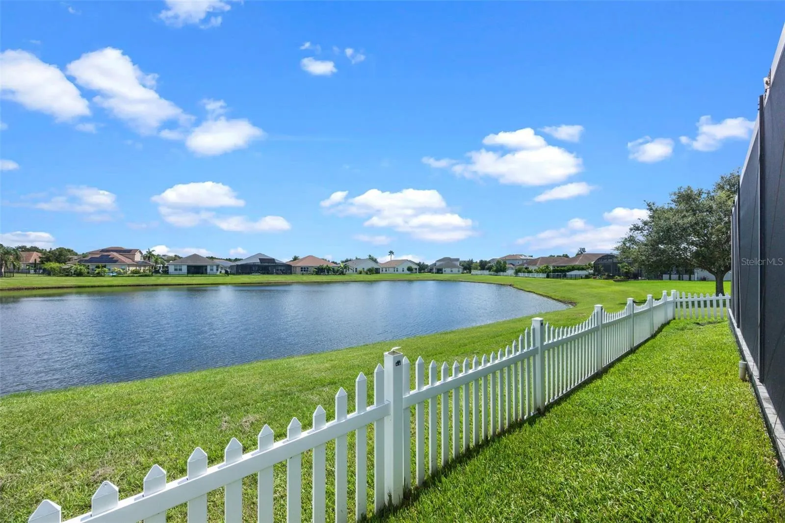 4445 BISCAYNE BREEZE WAY