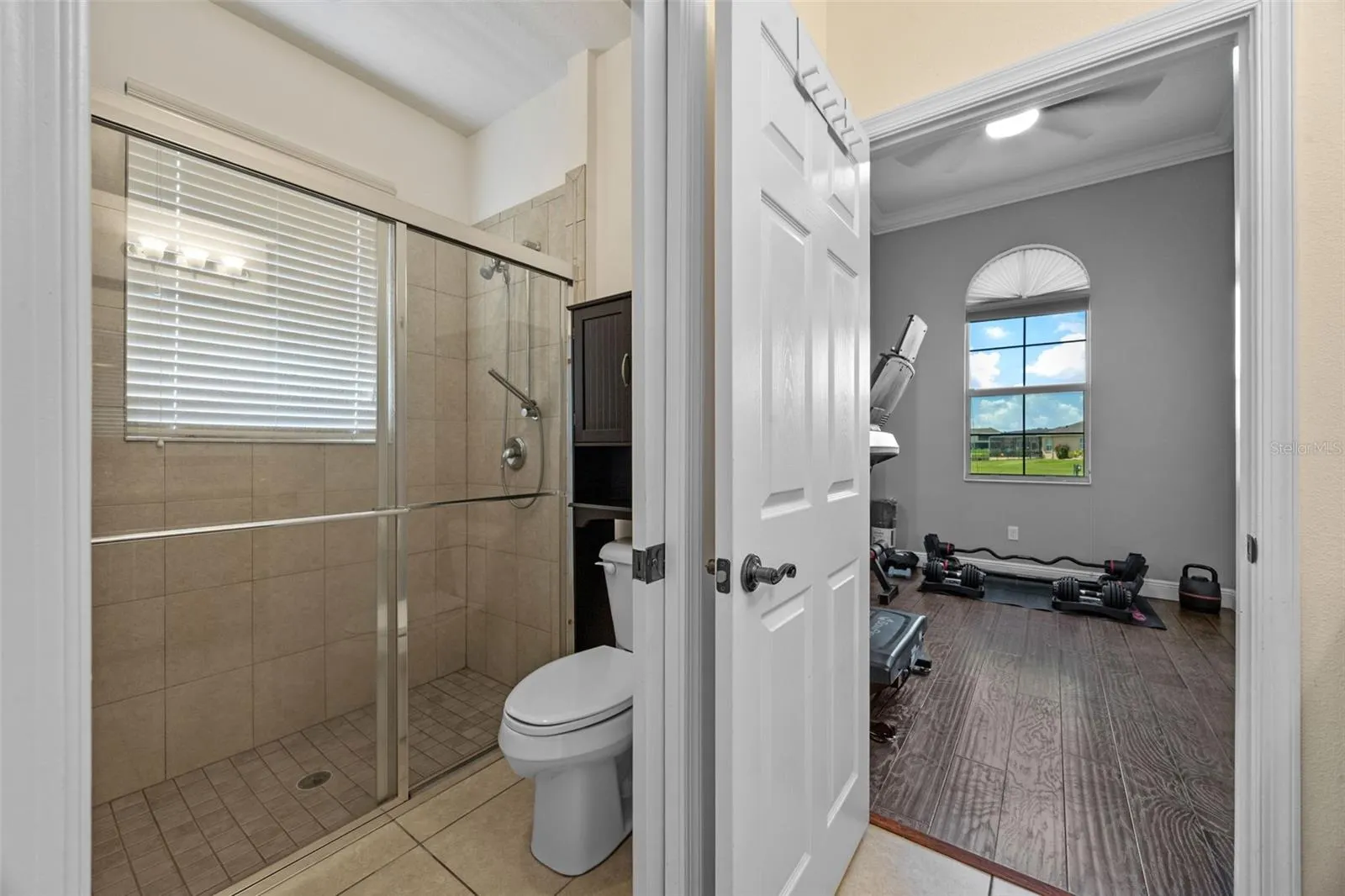4445 BISCAYNE BREEZE WAY