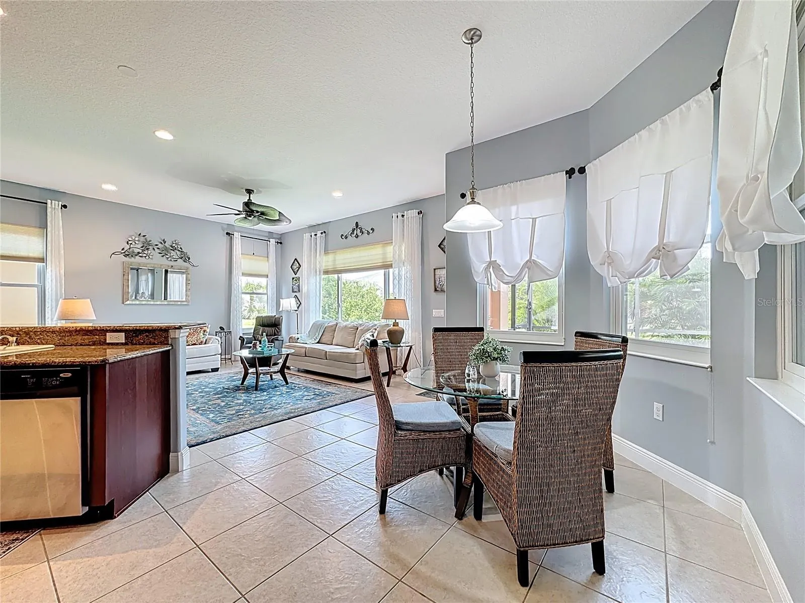 670 CARMEL LN