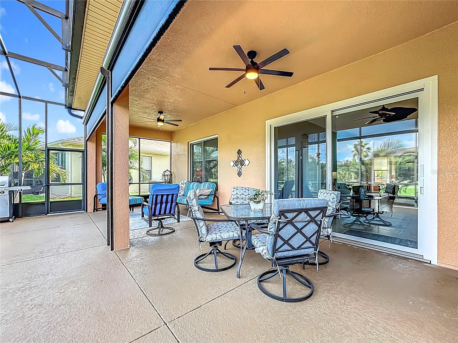 670 CARMEL LN