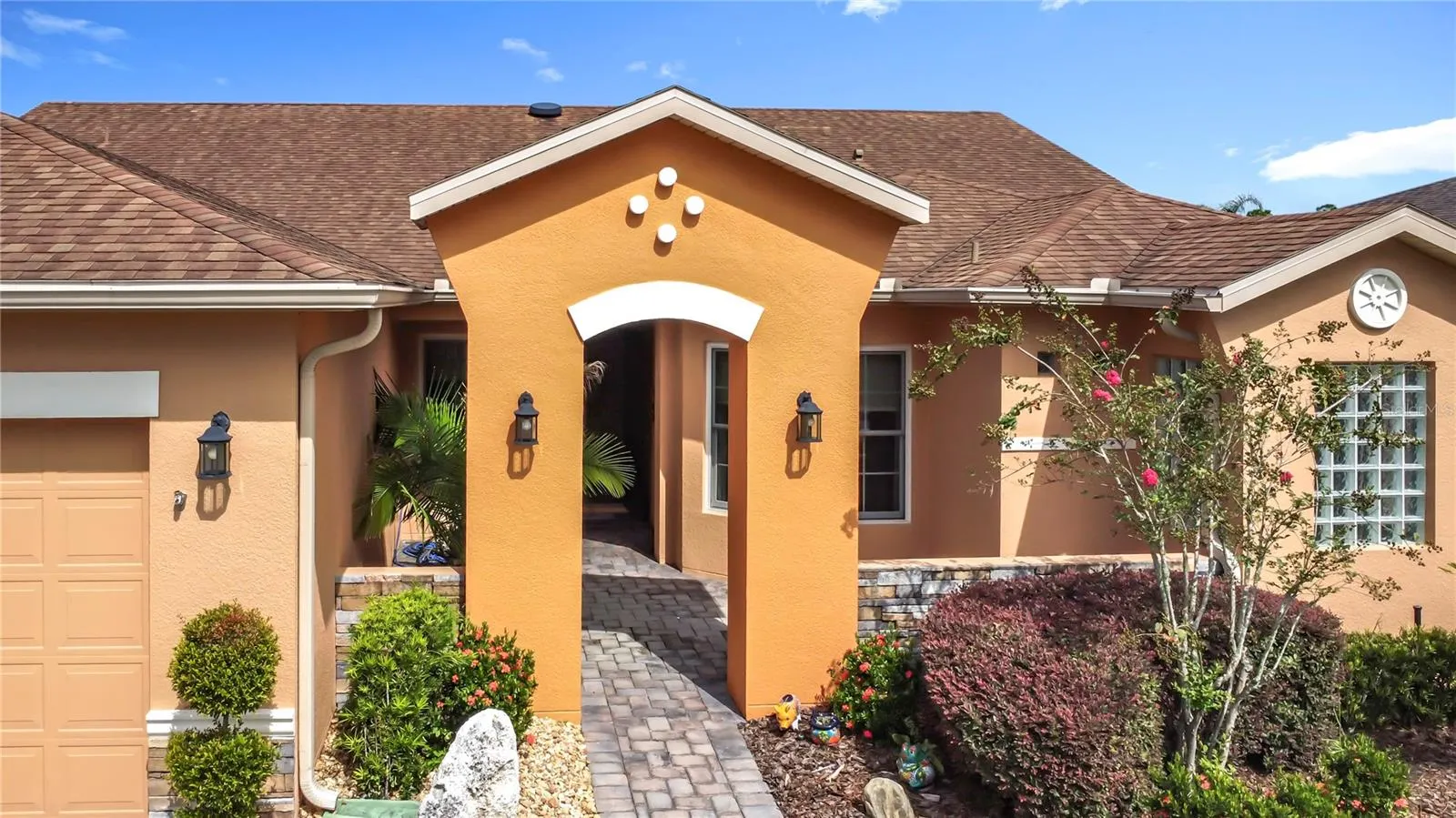 670 CARMEL LN
