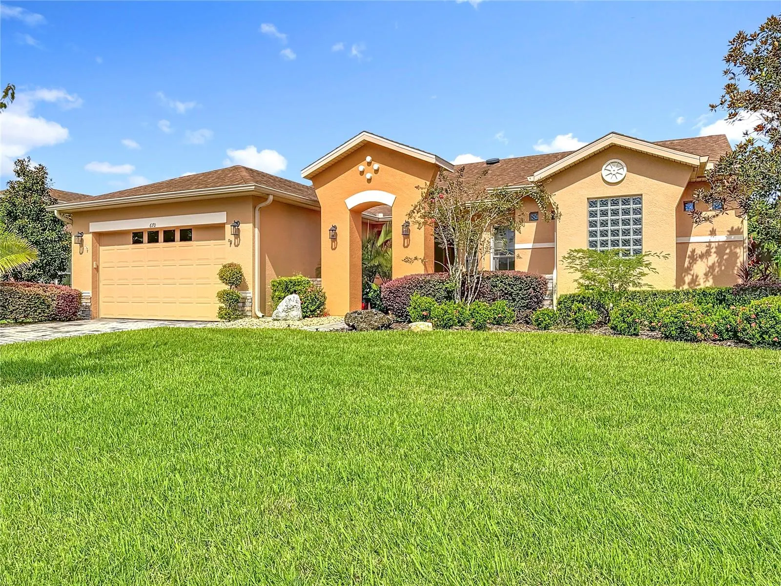 670 CARMEL LN