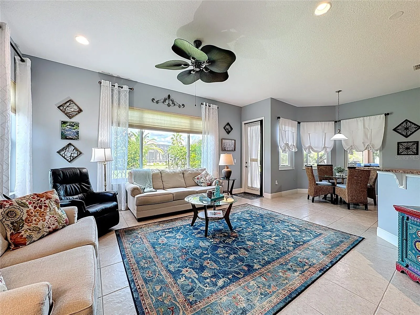 670 CARMEL LN