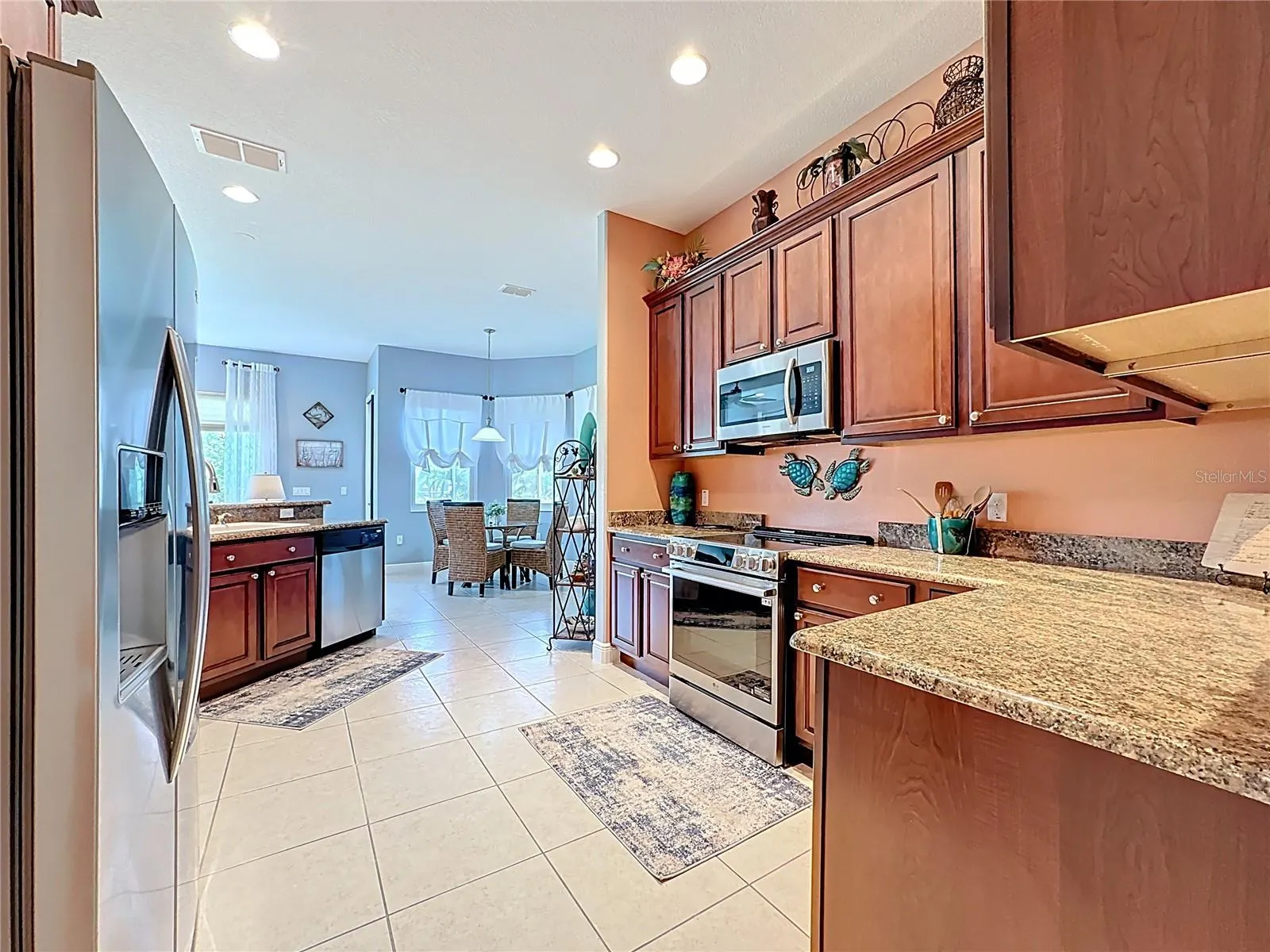 670 CARMEL LN