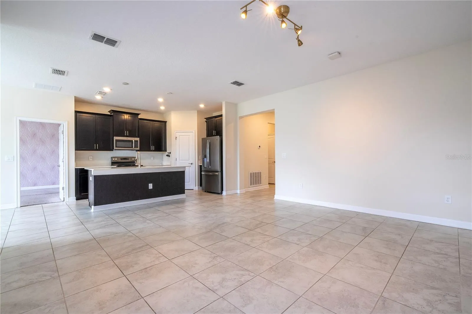 3043 BEAVER CREEK DR