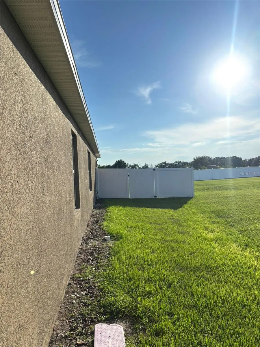 1349 DAISY FIELD DR
