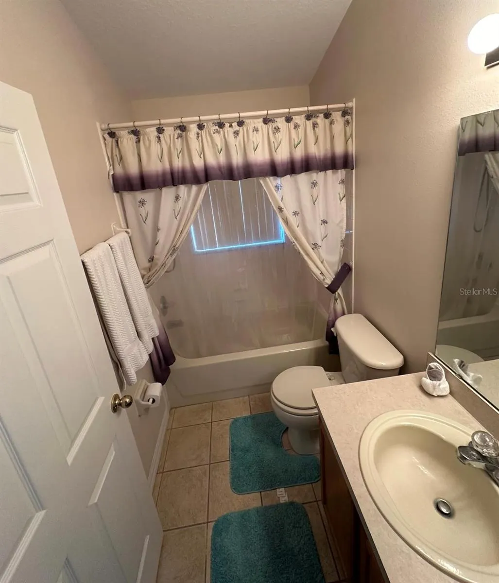 856 CASSIA DR