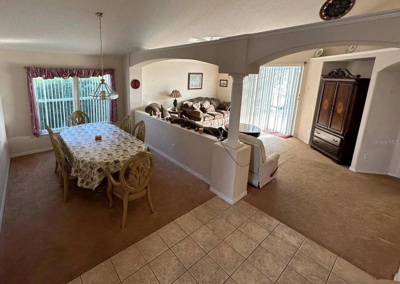 856 CASSIA DR