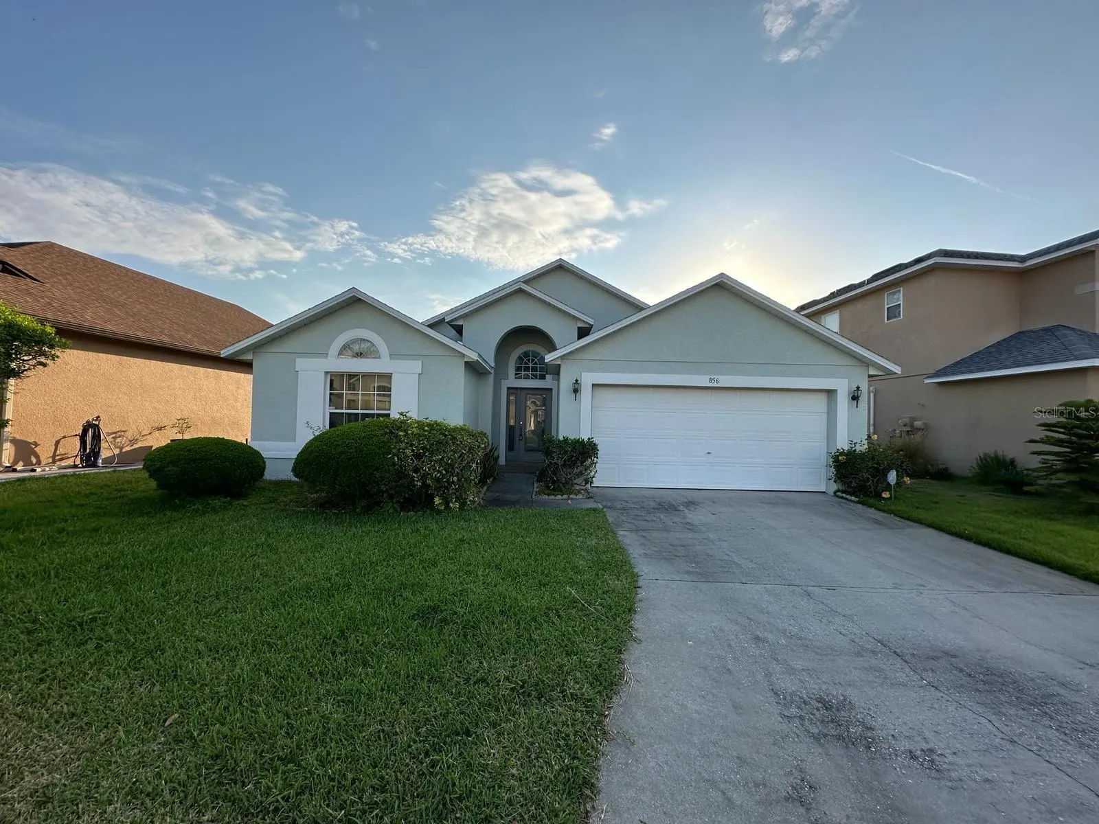 856 CASSIA DR