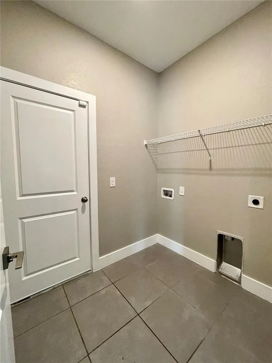 302 SALMON WAY