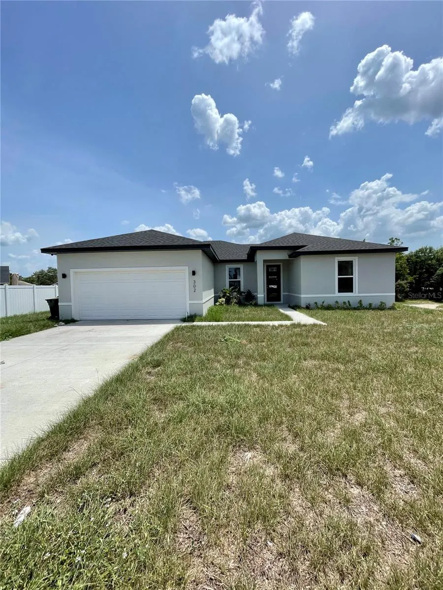 302 SALMON WAY