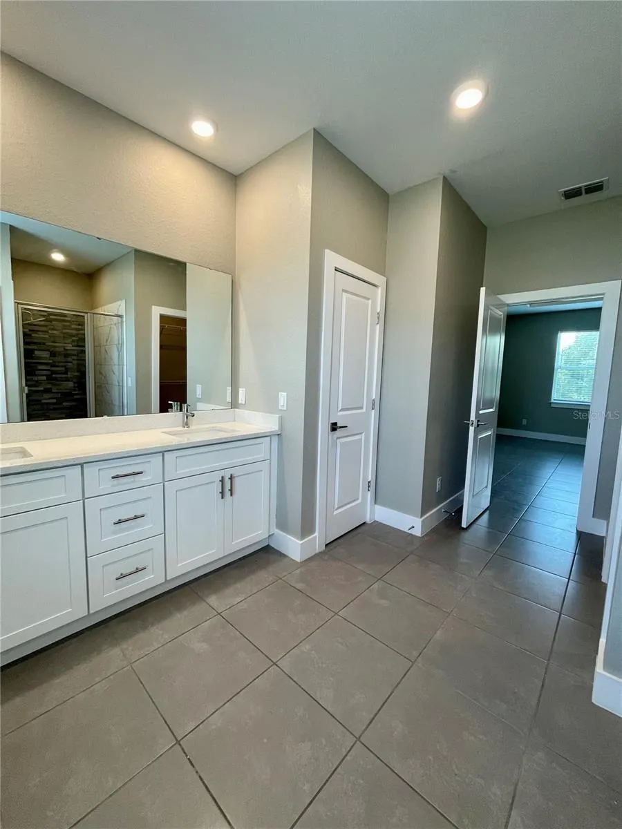 302 SALMON WAY