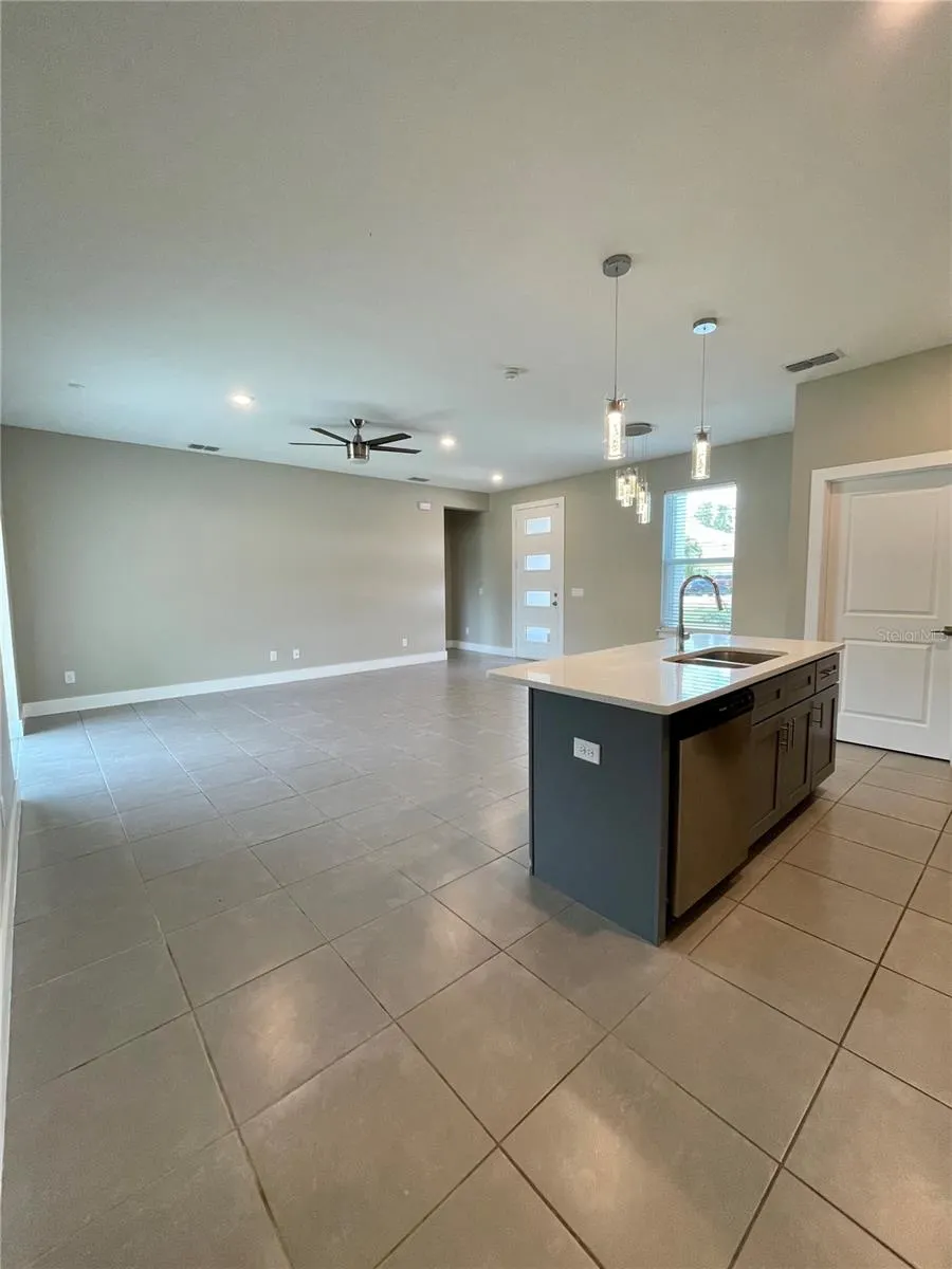 302 SALMON WAY