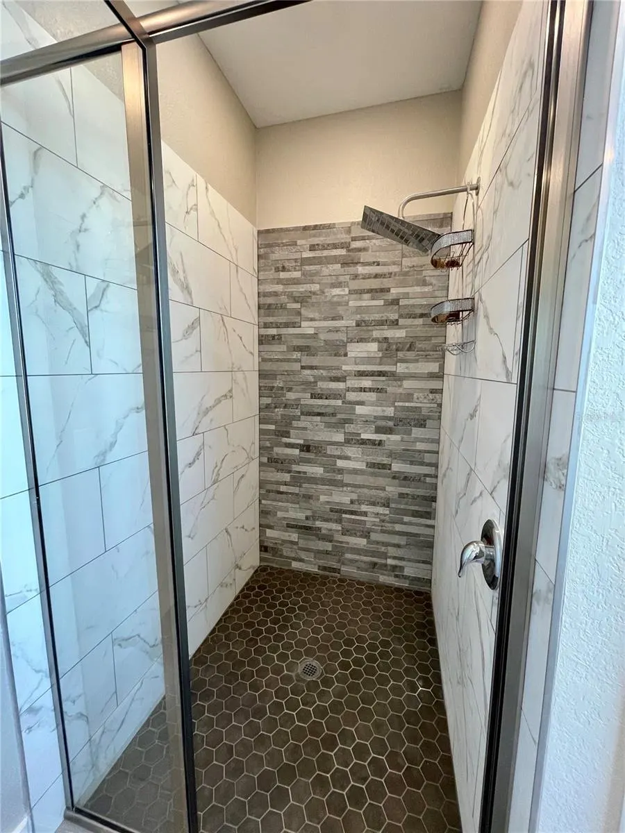 302 SALMON WAY