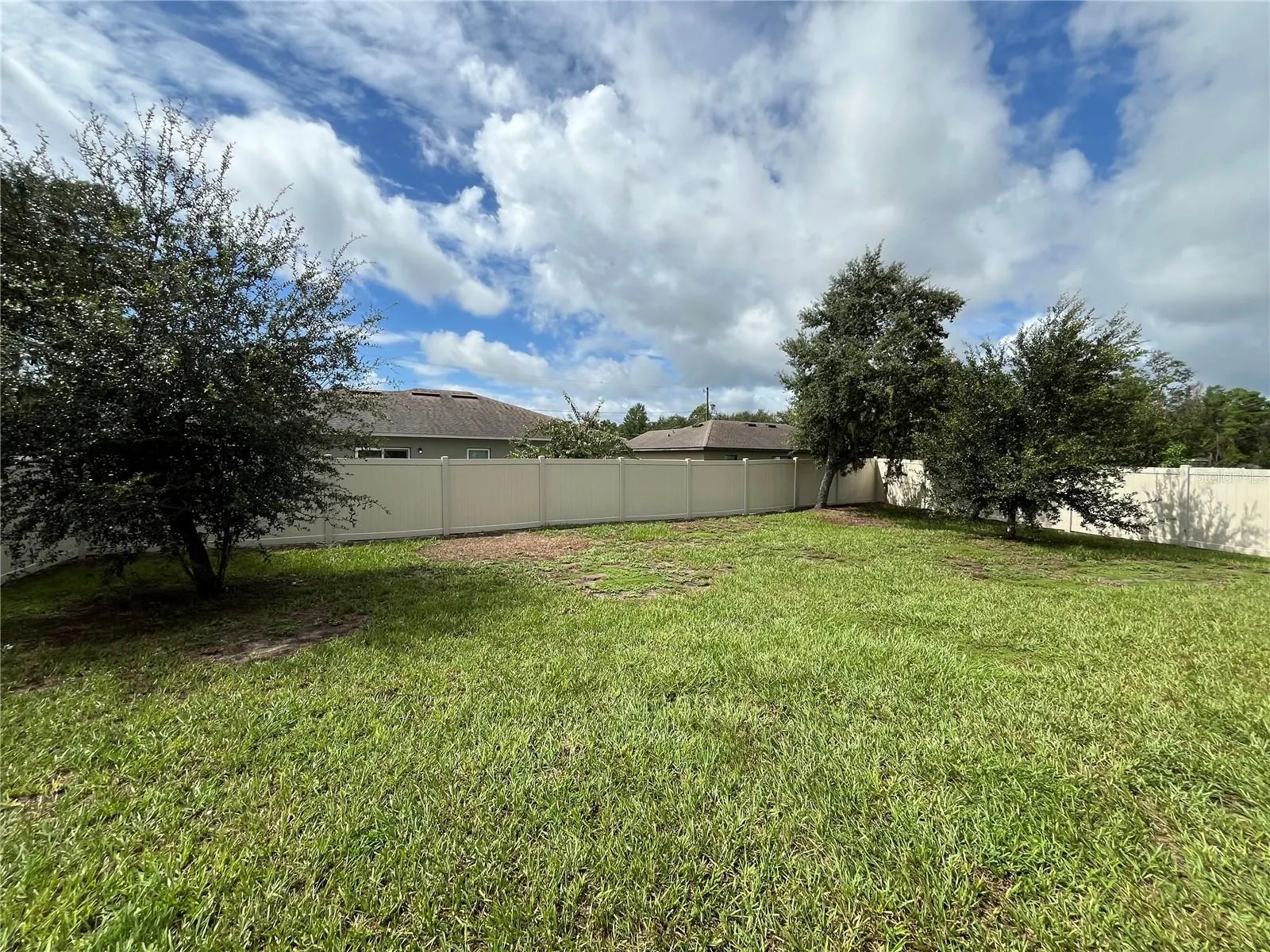 2121 HIBISCUS PL