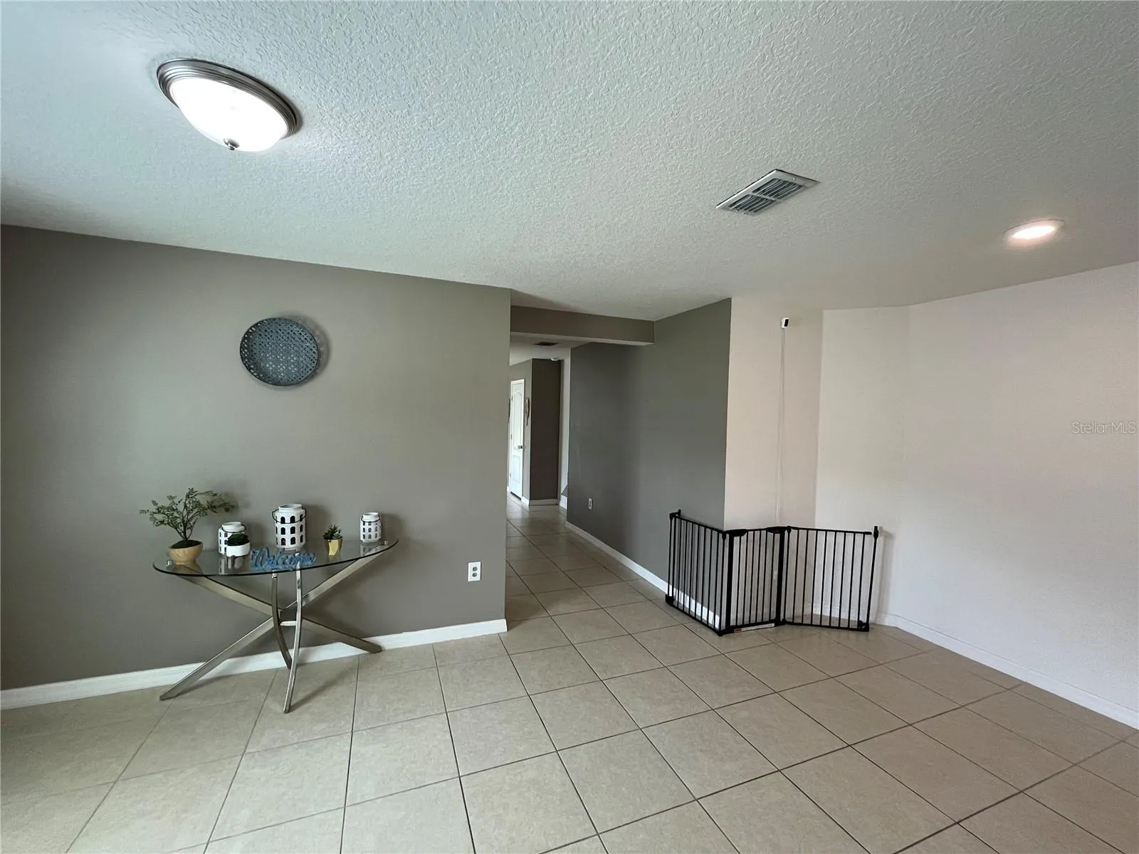 2121 HIBISCUS PL