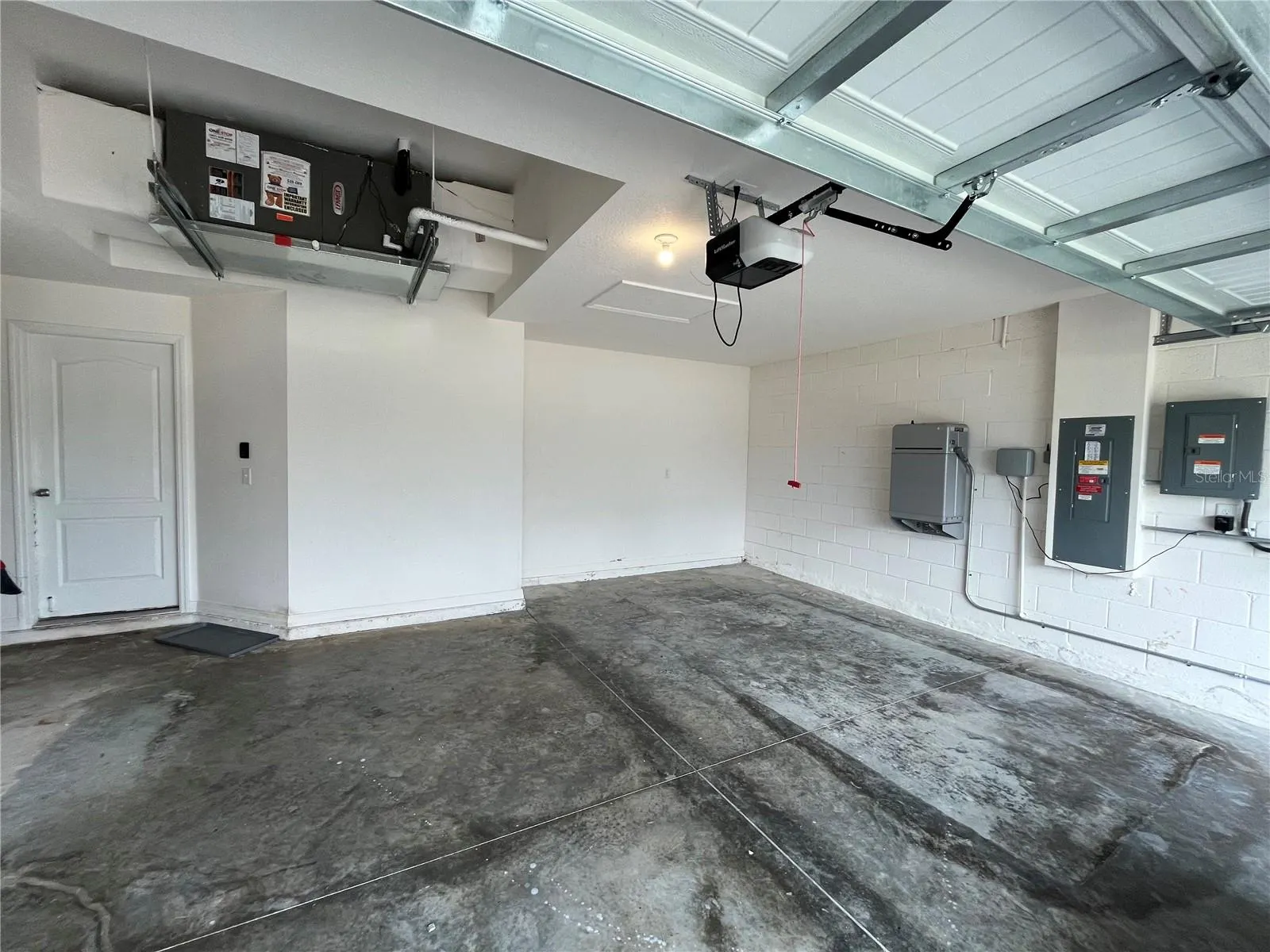 2121 HIBISCUS PL