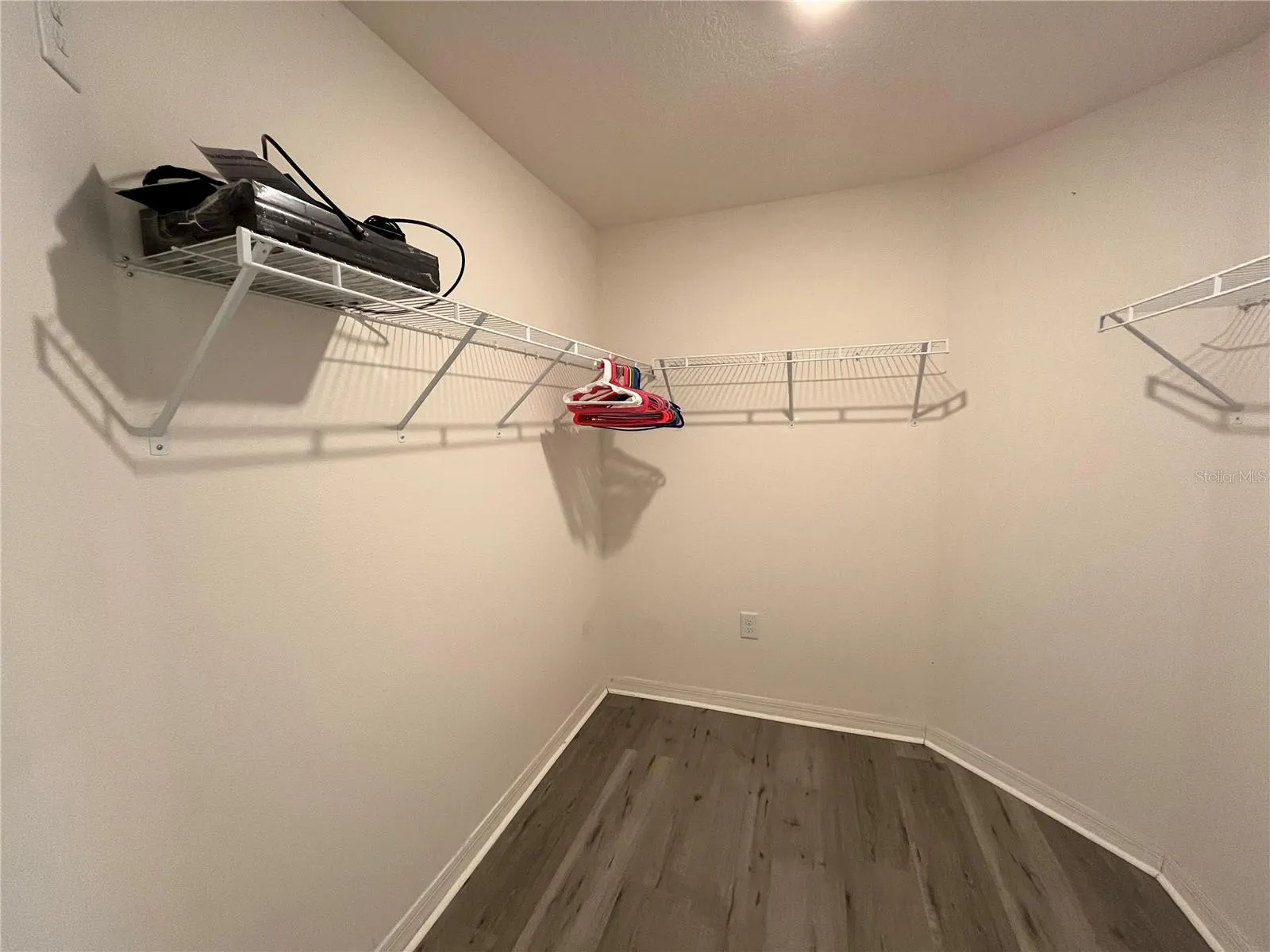 2121 HIBISCUS PL
