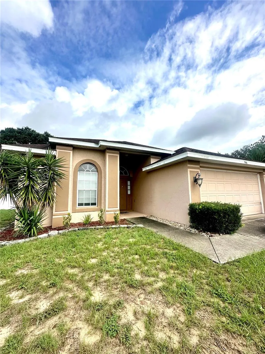 946 BERWICK DR