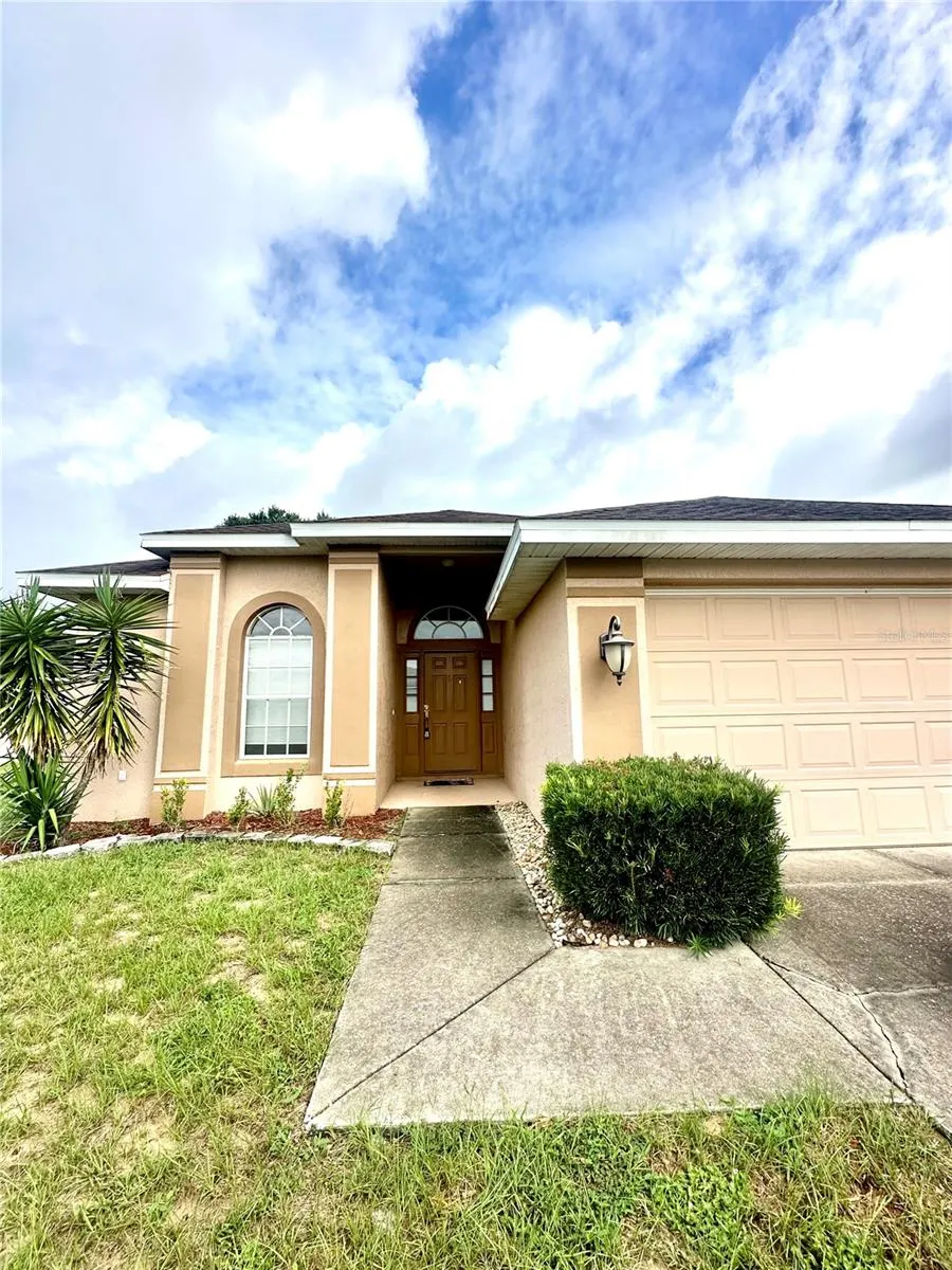 946 BERWICK DR