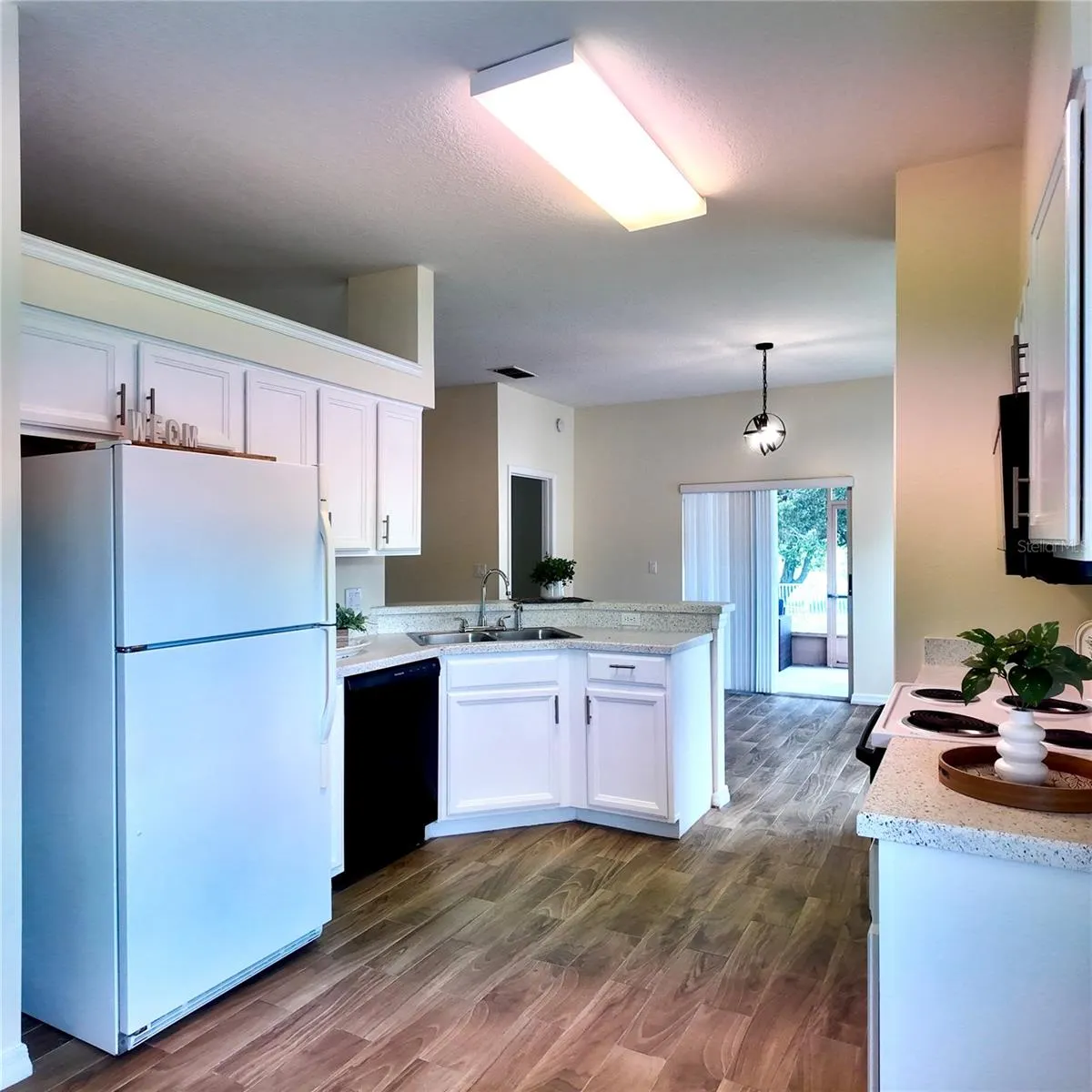 946 BERWICK DR
