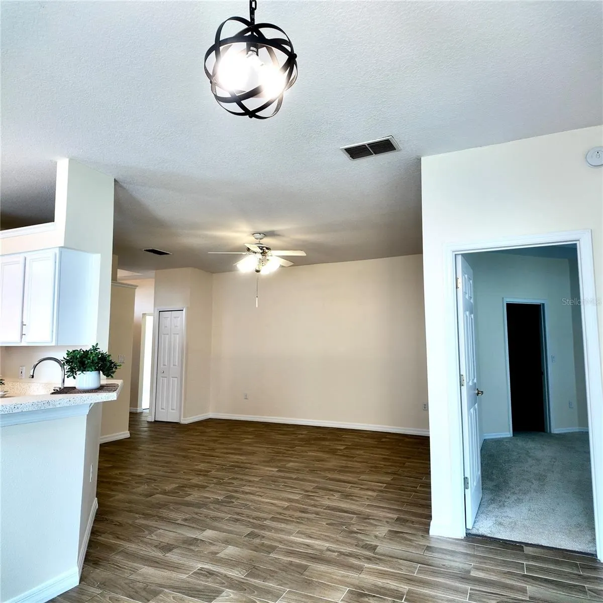 946 BERWICK DR