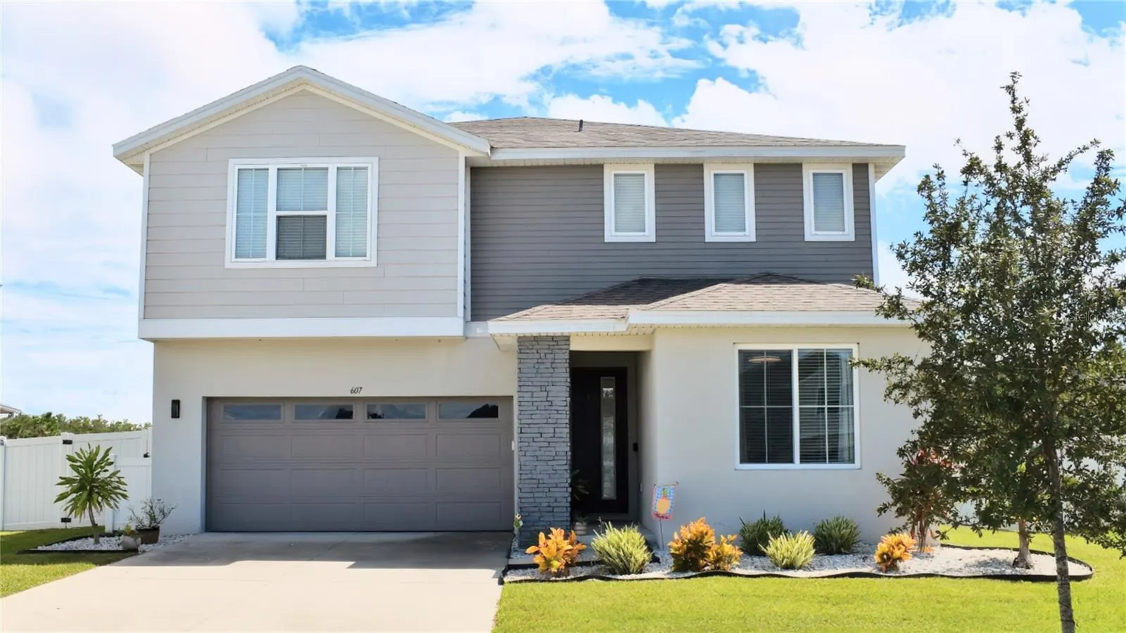 607 GRASSHOPPER CT