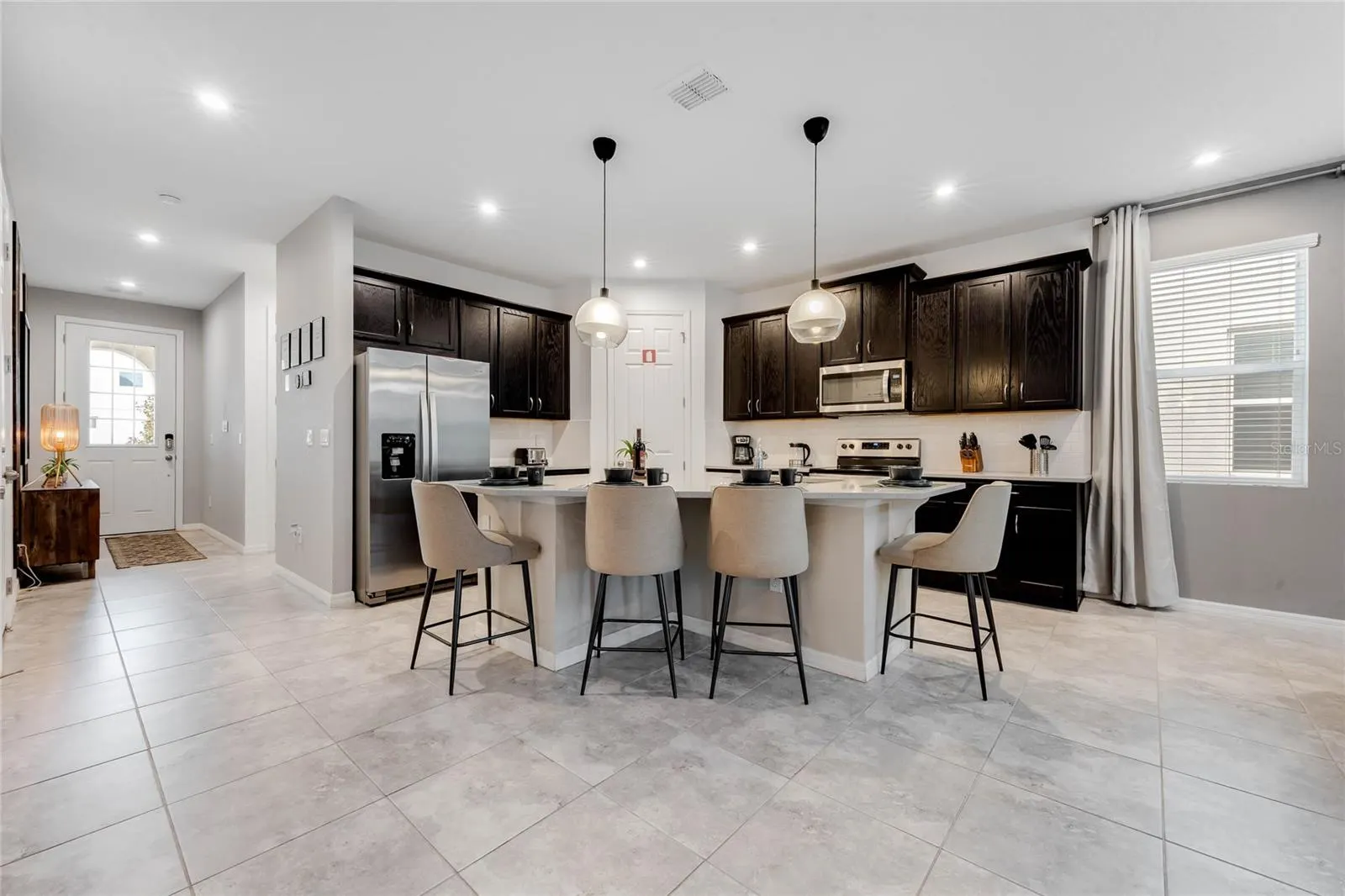 8943 AMELIA DOWNS TRL