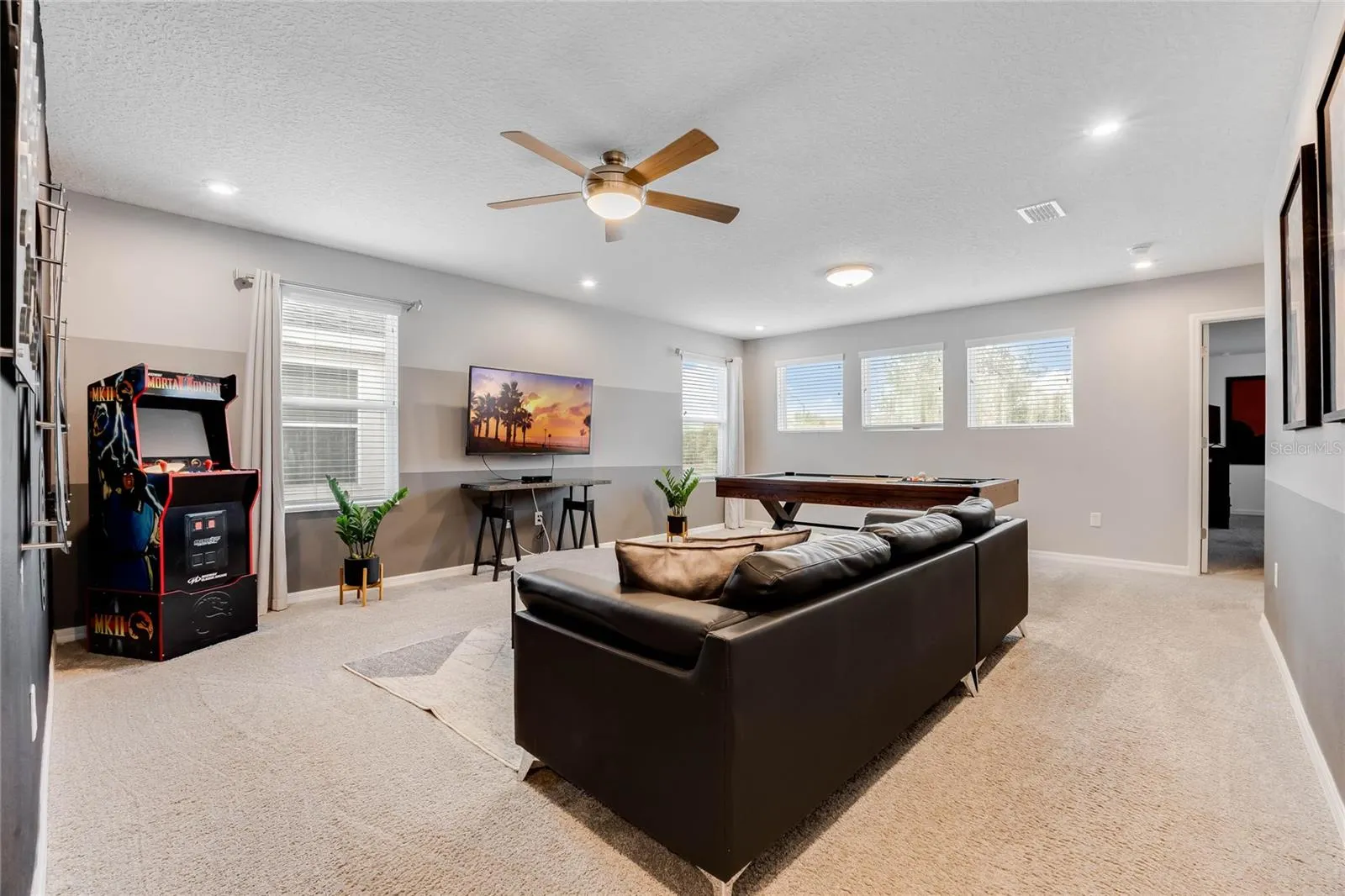 8943 AMELIA DOWNS TRL