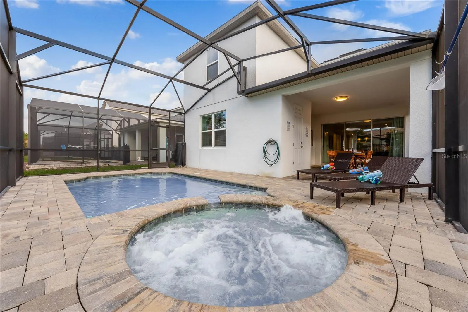 8943 AMELIA DOWNS TRL