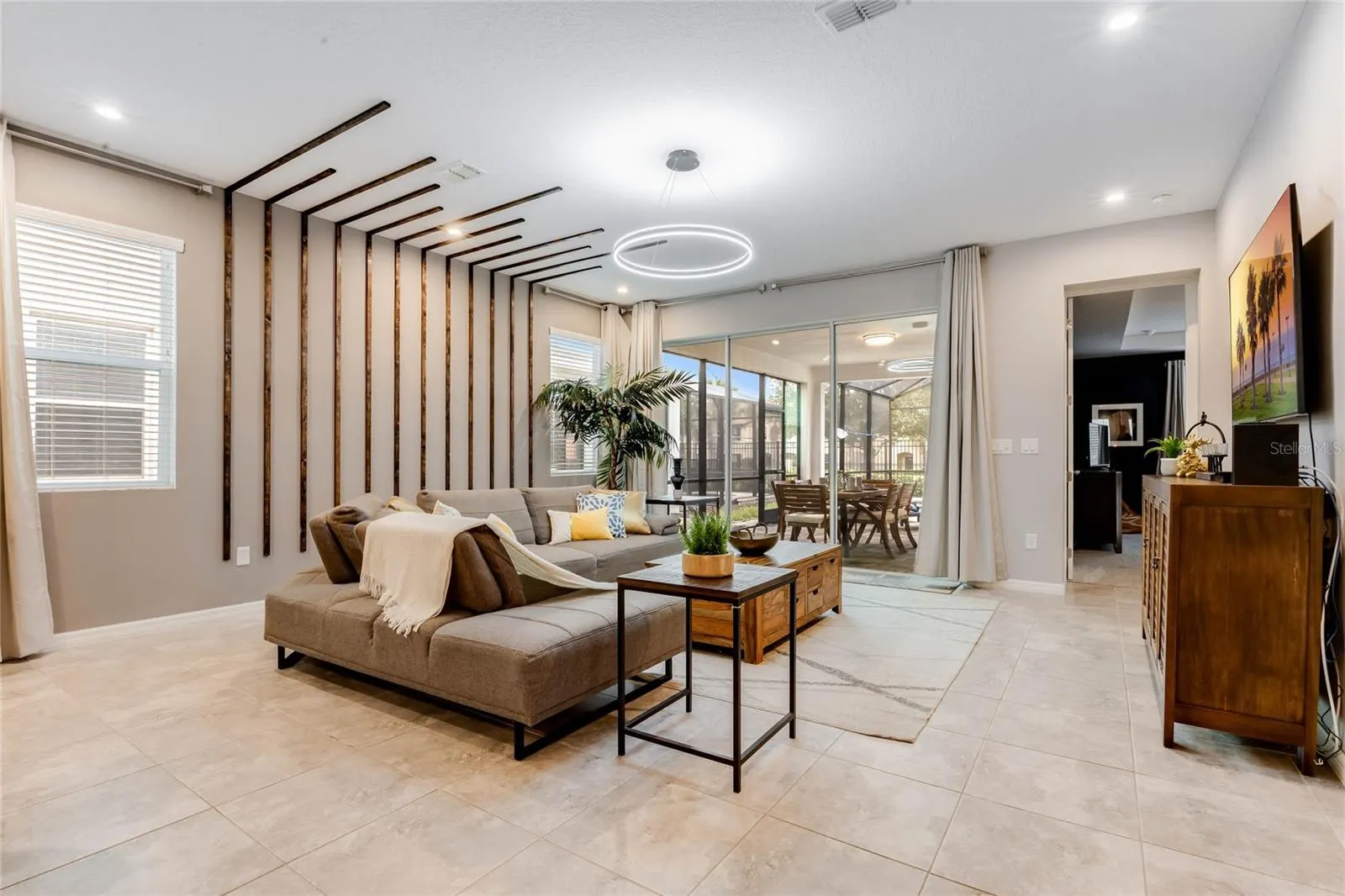 8943 AMELIA DOWNS TRL