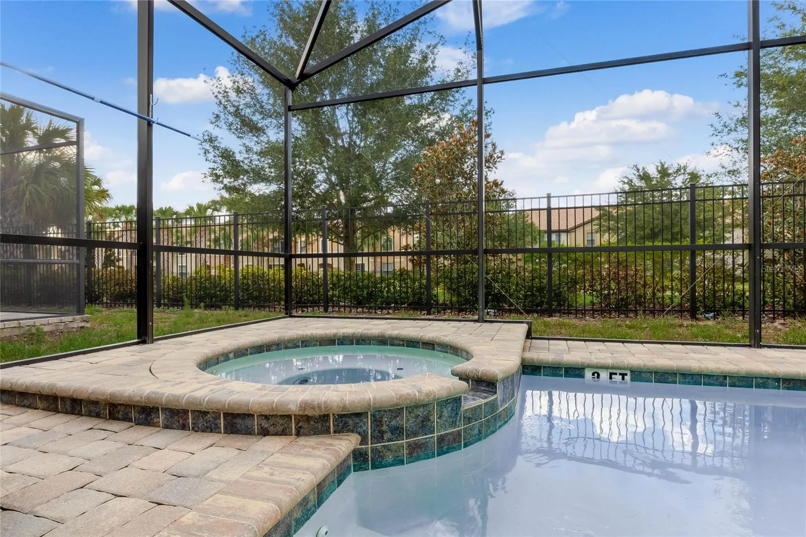 8943 AMELIA DOWNS TRL