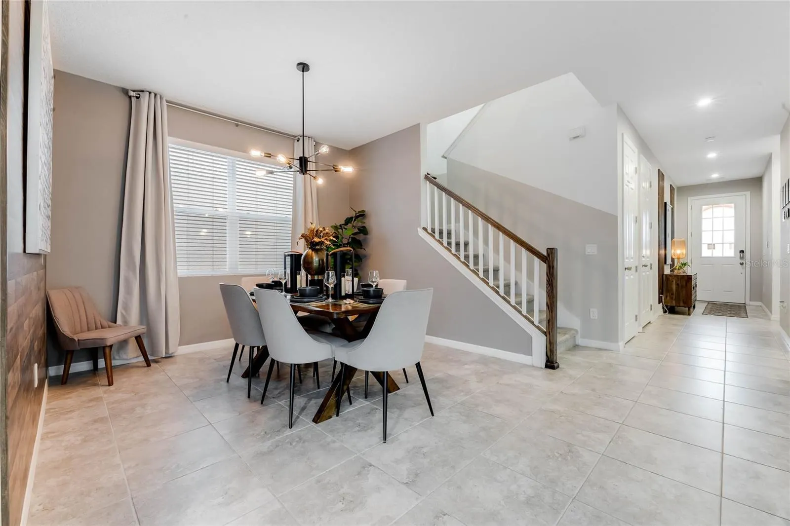 8943 AMELIA DOWNS TRL