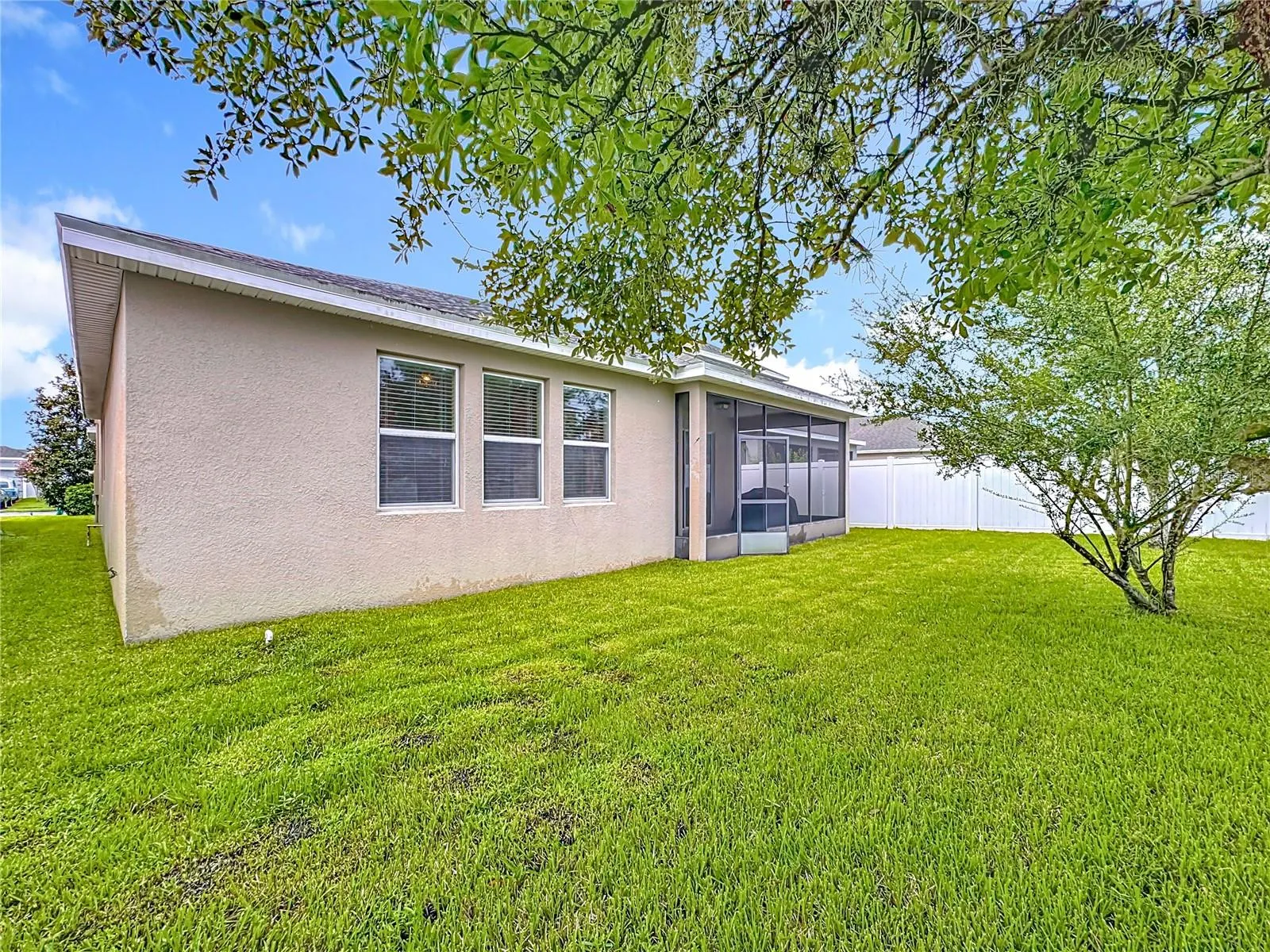 1505 CATERPILLAR ST