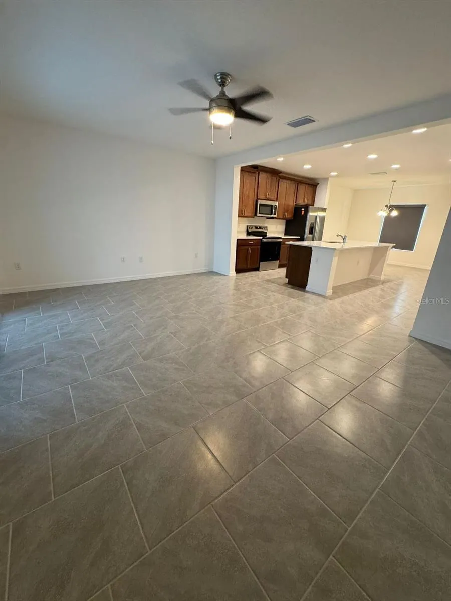 1333 BLAZING STAR LN
