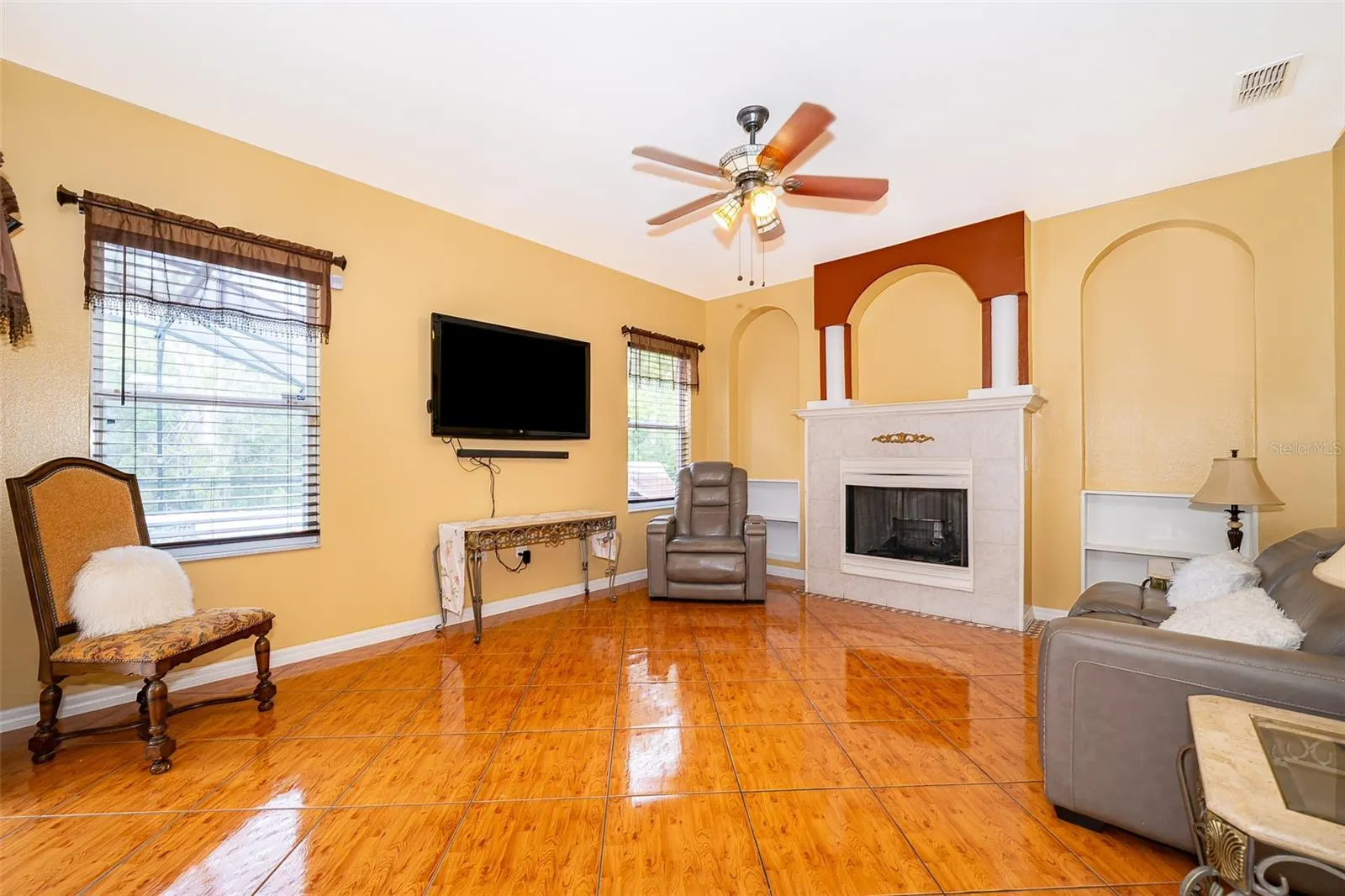 5312 CORAL VINE LN