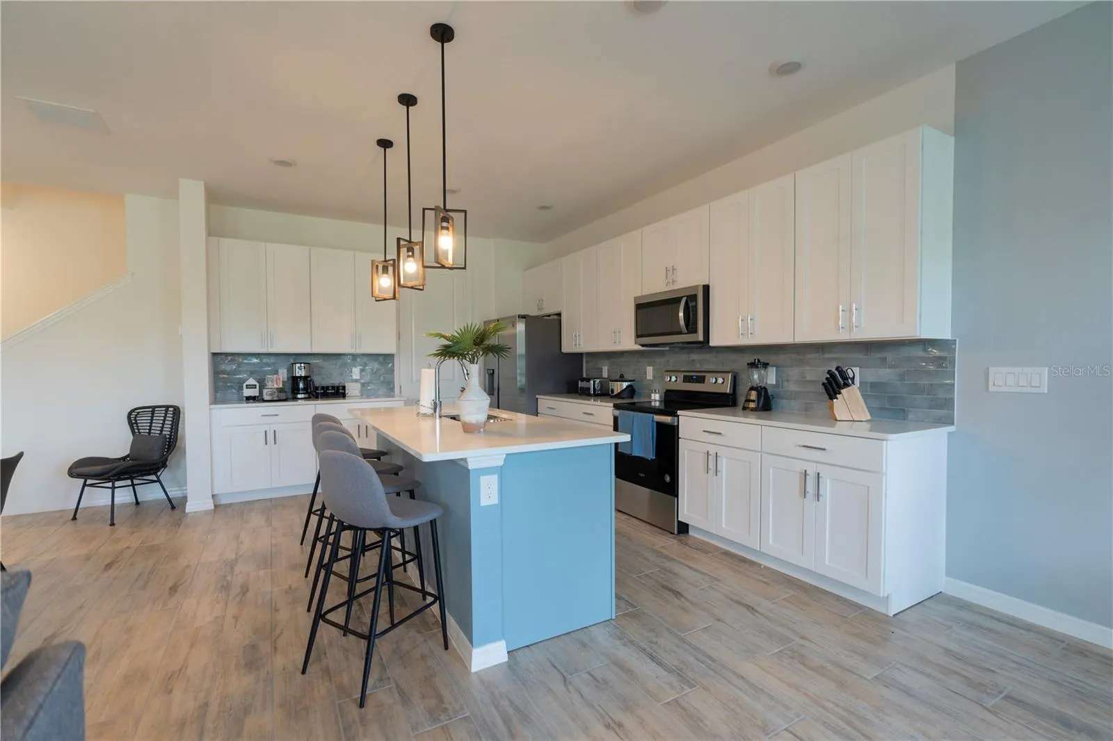 796 BENOI DR