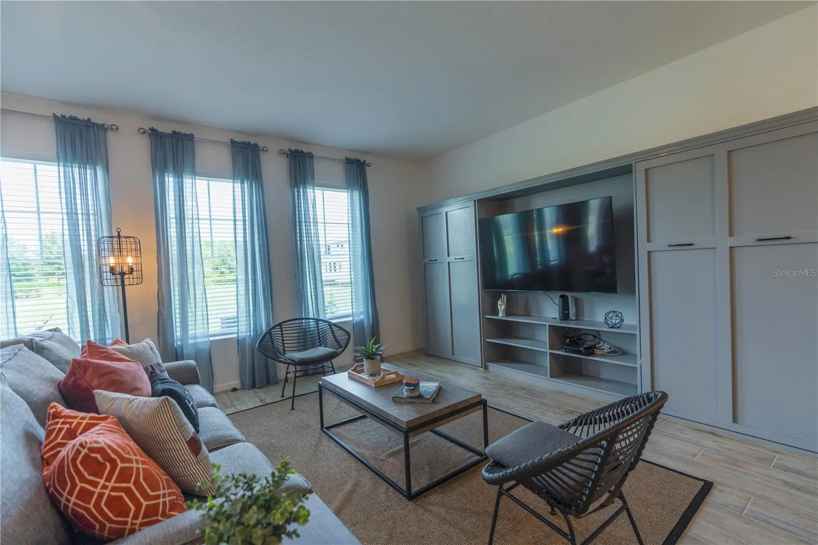 796 BENOI DR