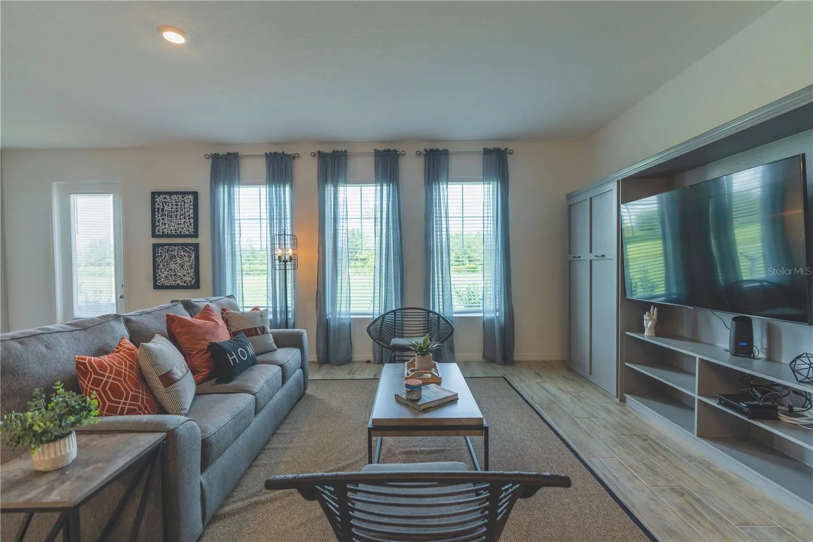 796 BENOI DR