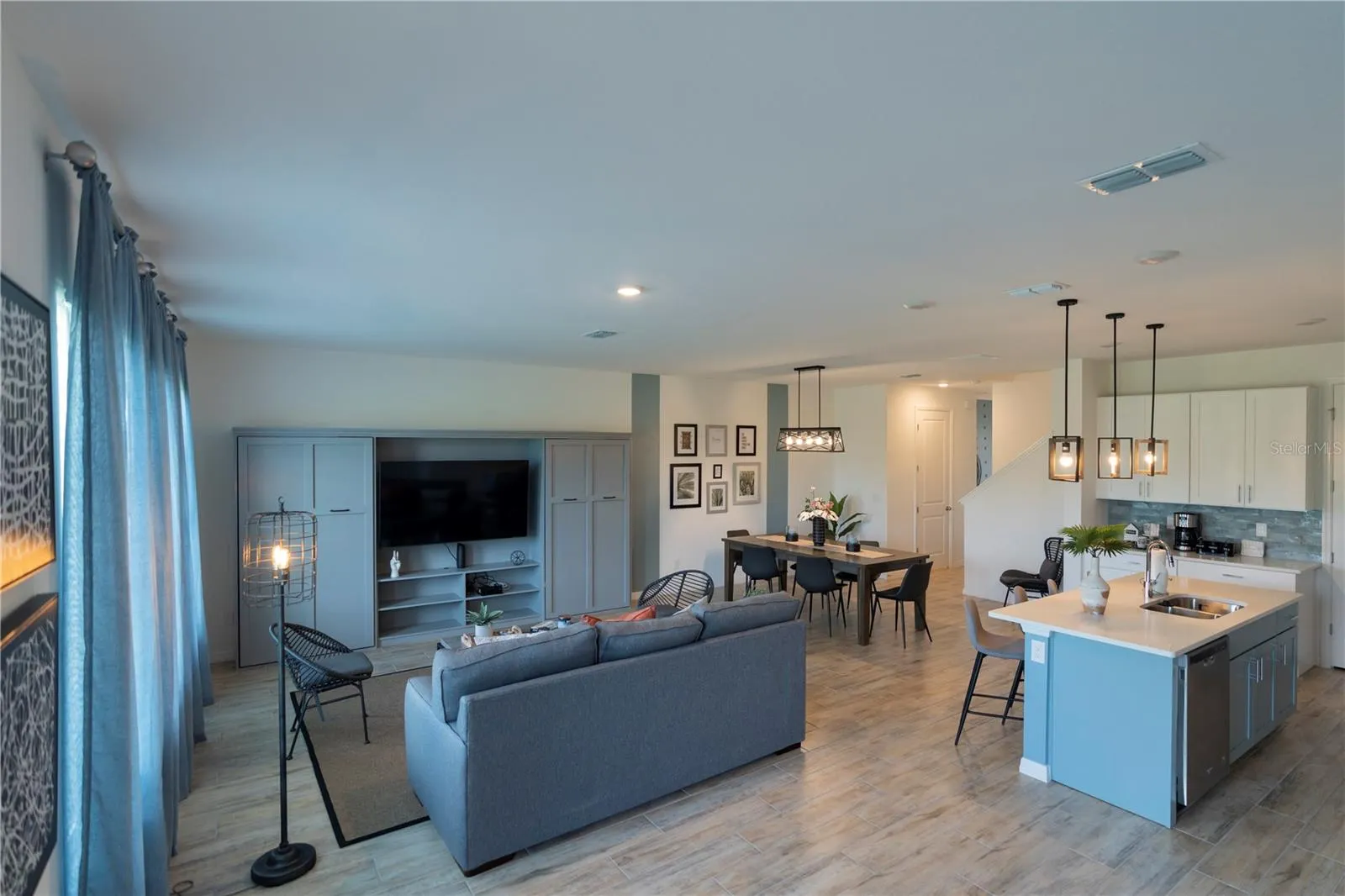 796 BENOI DR