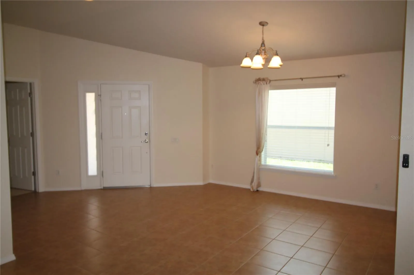 418 DEL SOL AVE