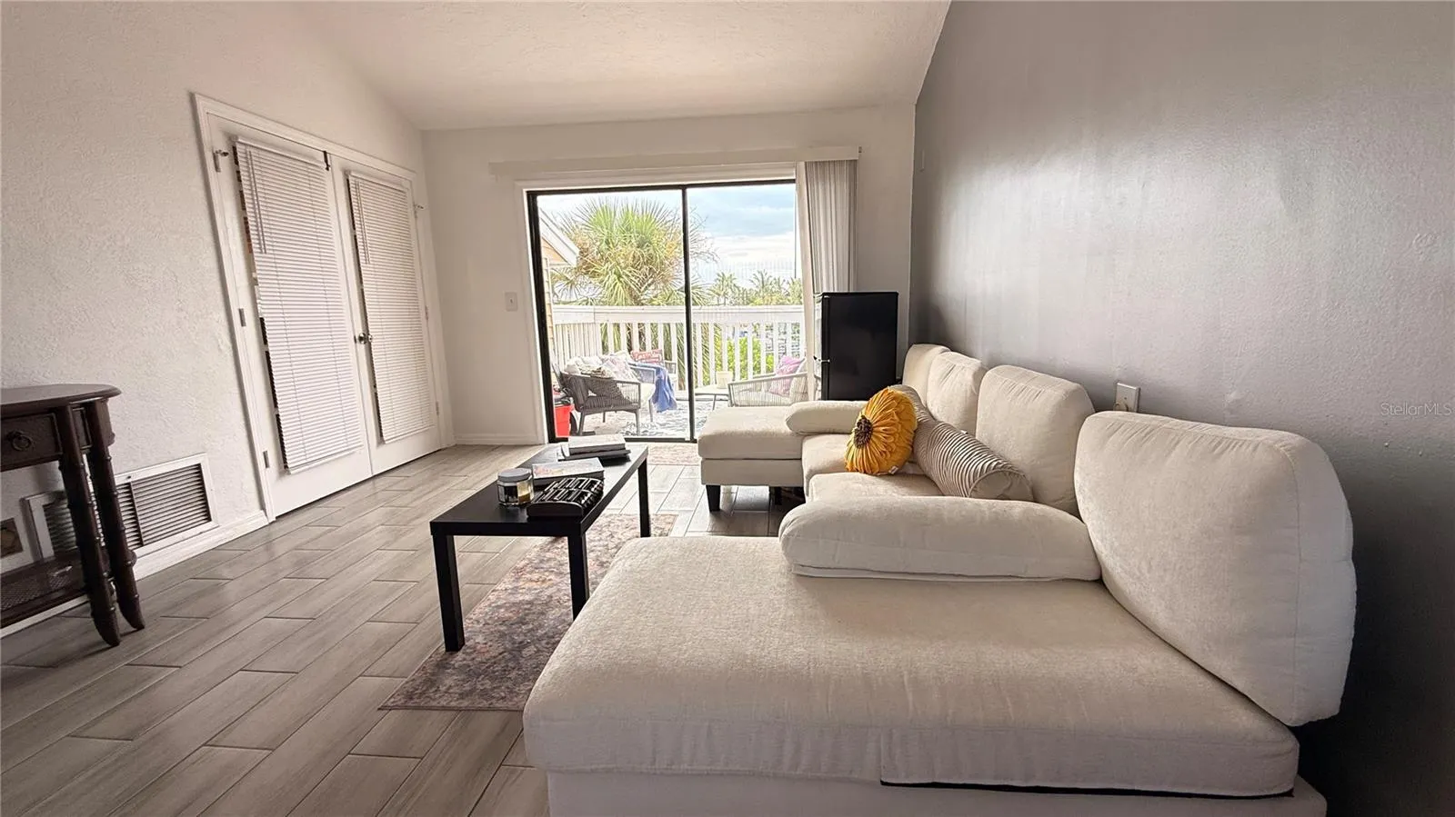 3104 S MARITANA DR