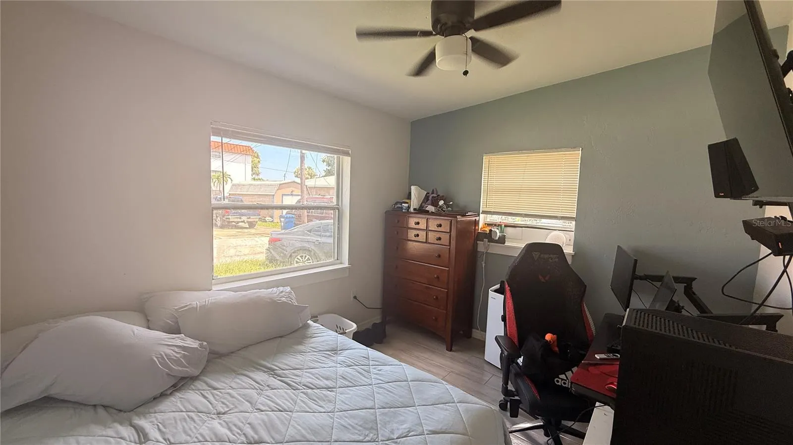 10530 LAKE DR