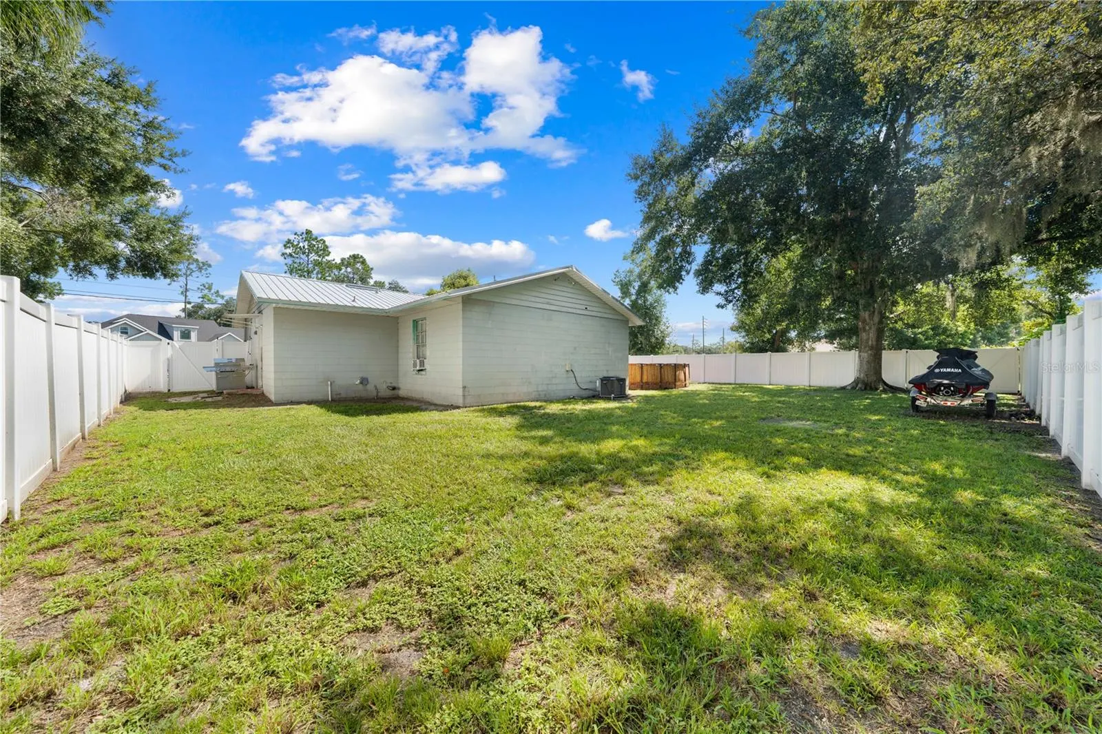5290 JONES RD