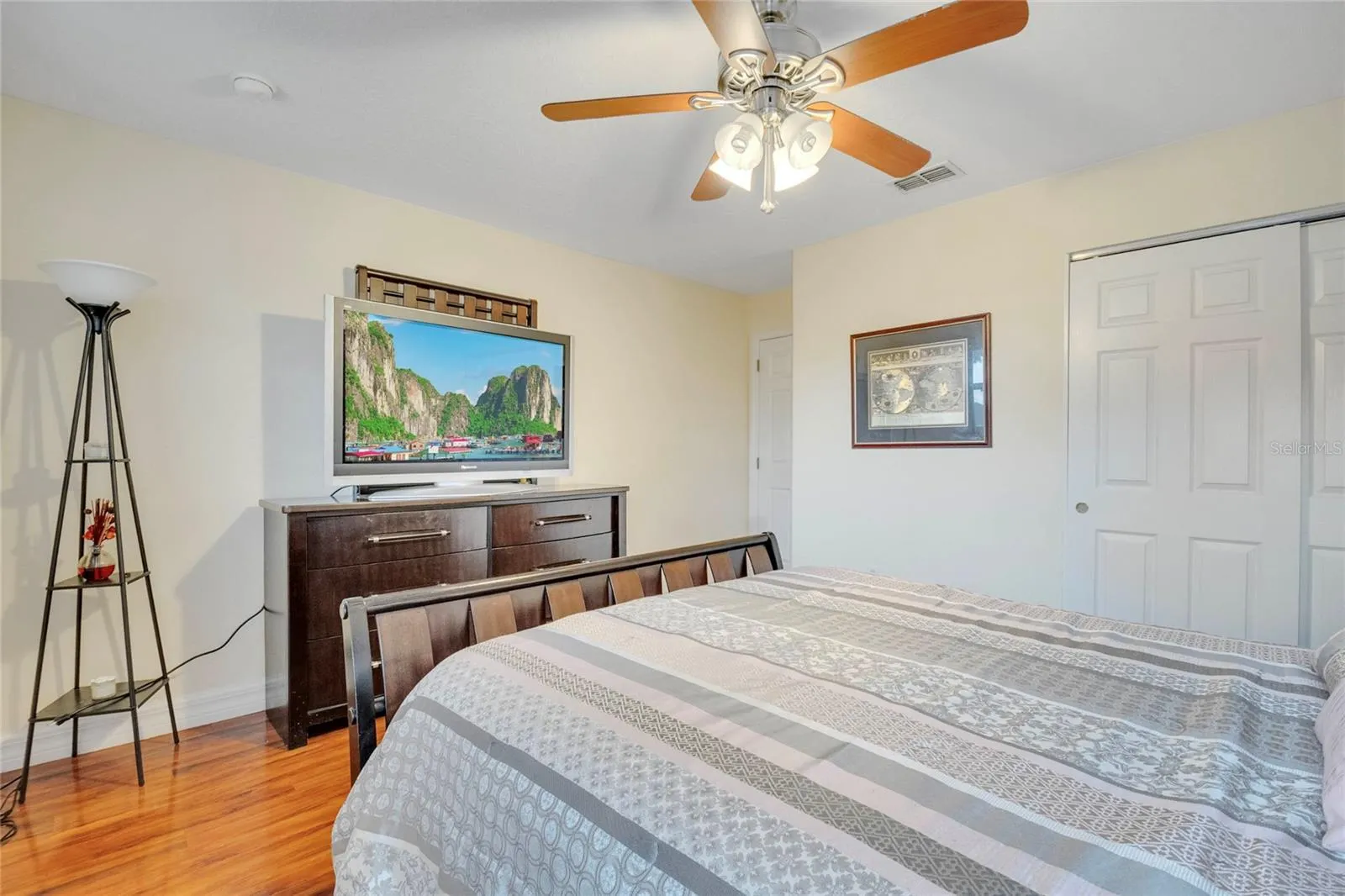 1072 BERKELEY DR