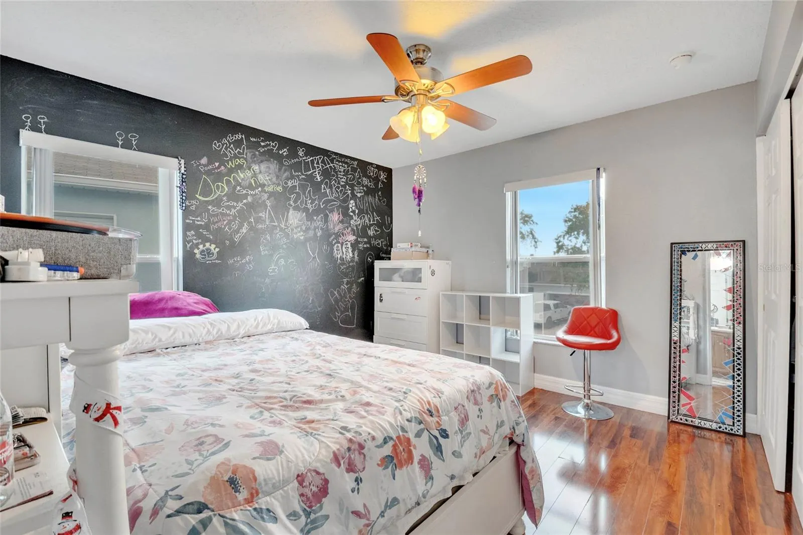 1072 BERKELEY DR