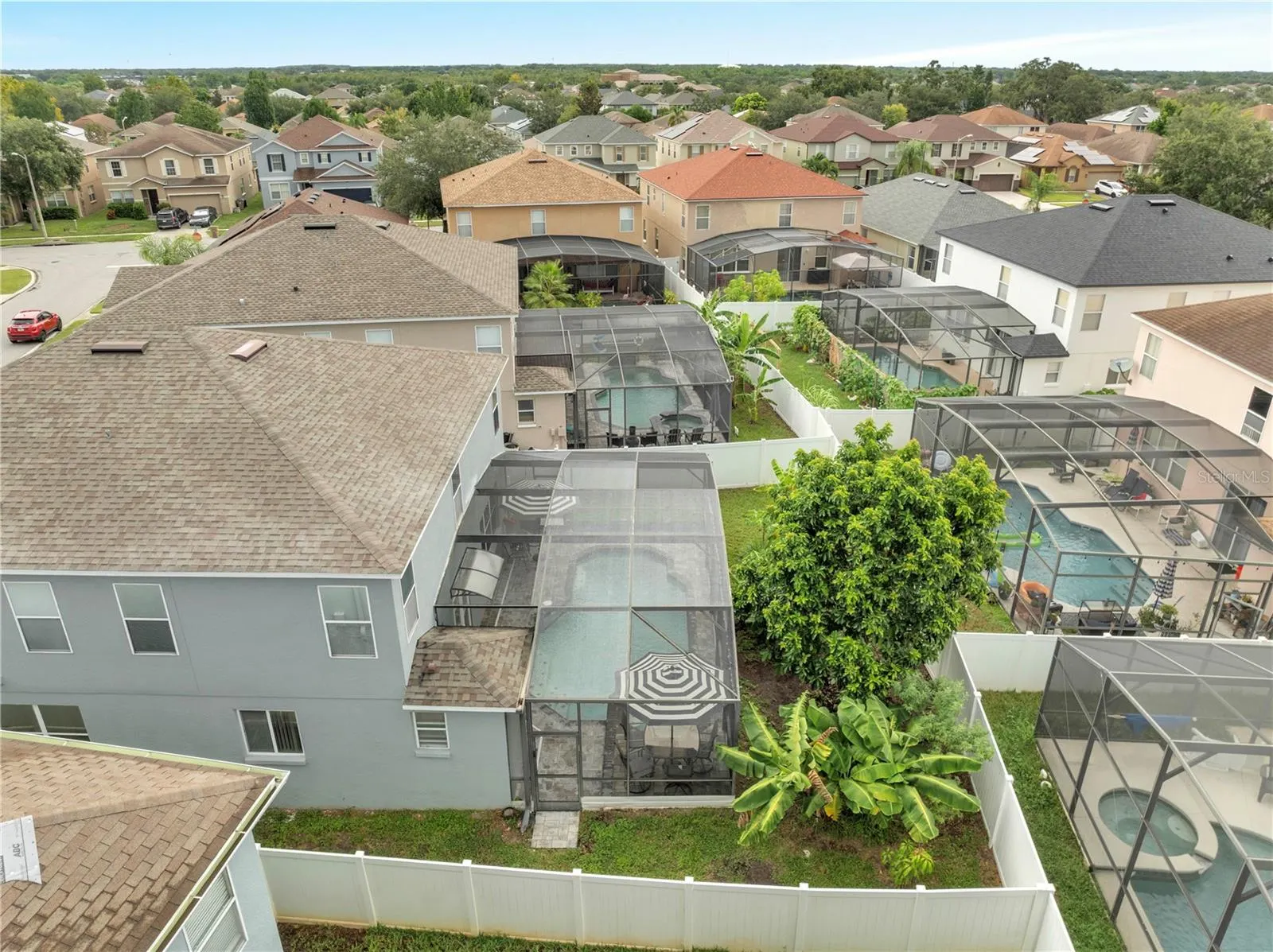1072 BERKELEY DR