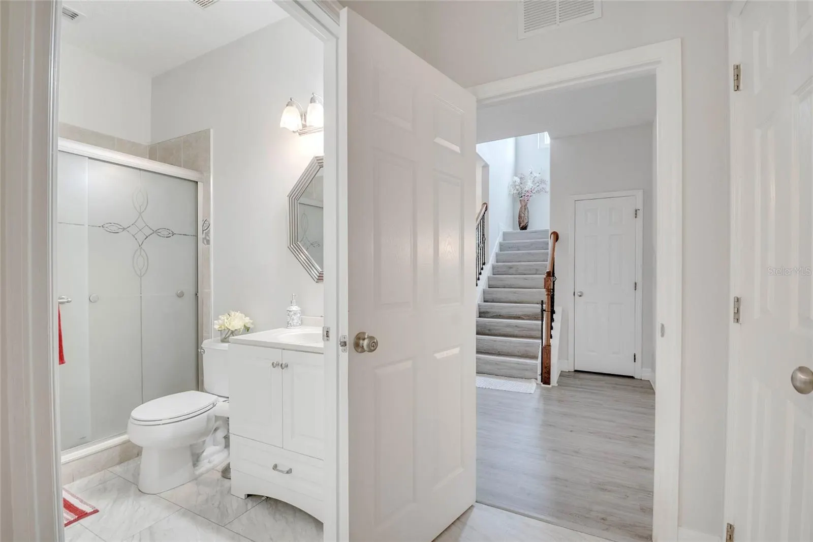 1072 BERKELEY DR