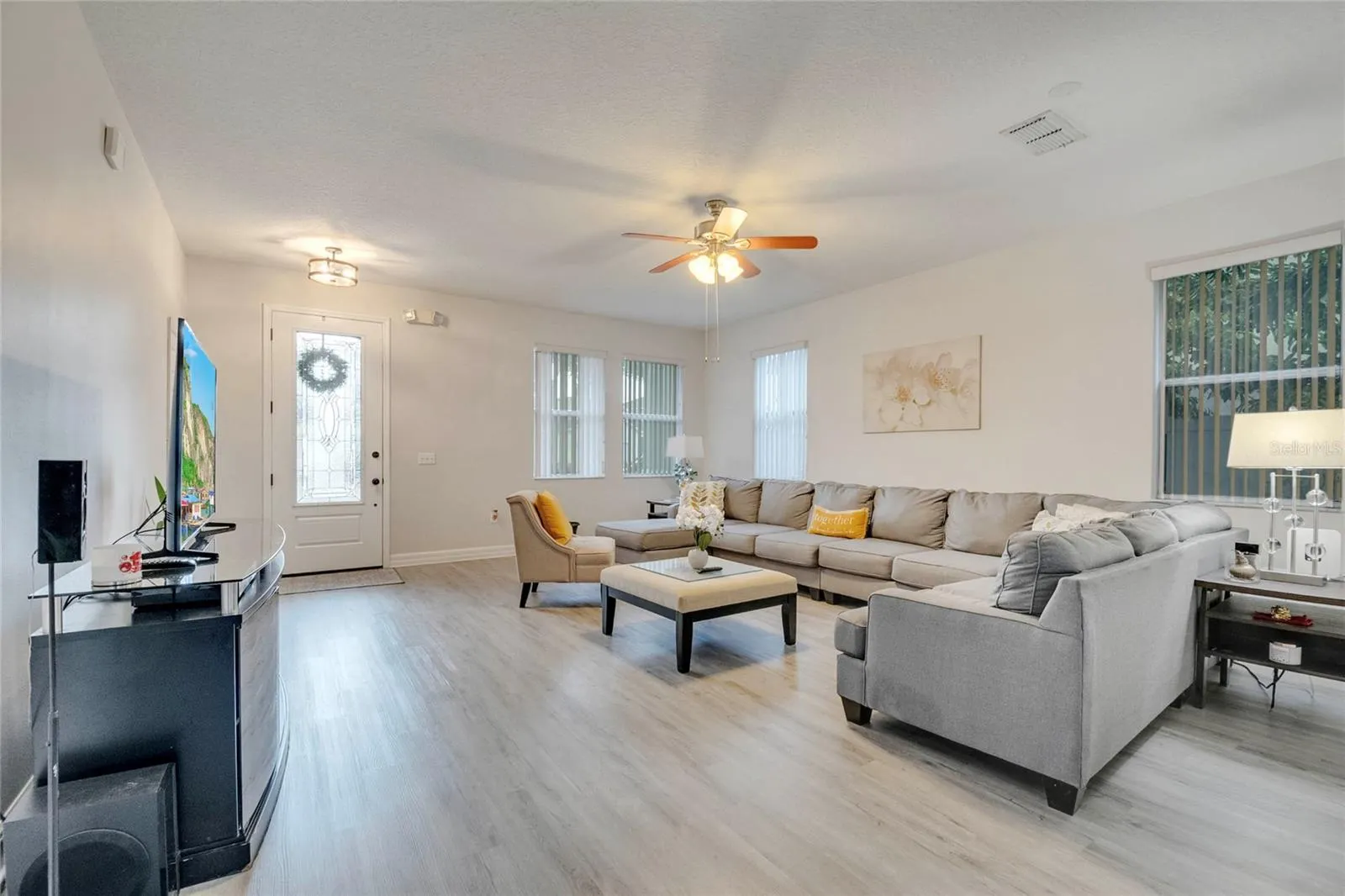 1072 BERKELEY DR